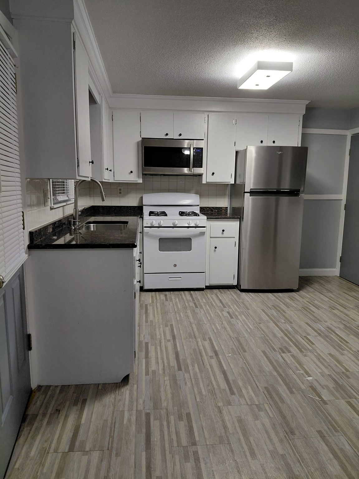 627 Westford St, Lowell, MA 01851 - Image 14