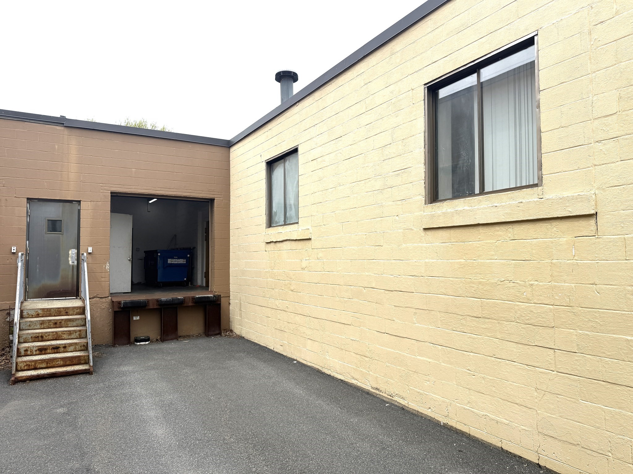 20 Clematis Ave, Waltham, MA 02453 - Image 2