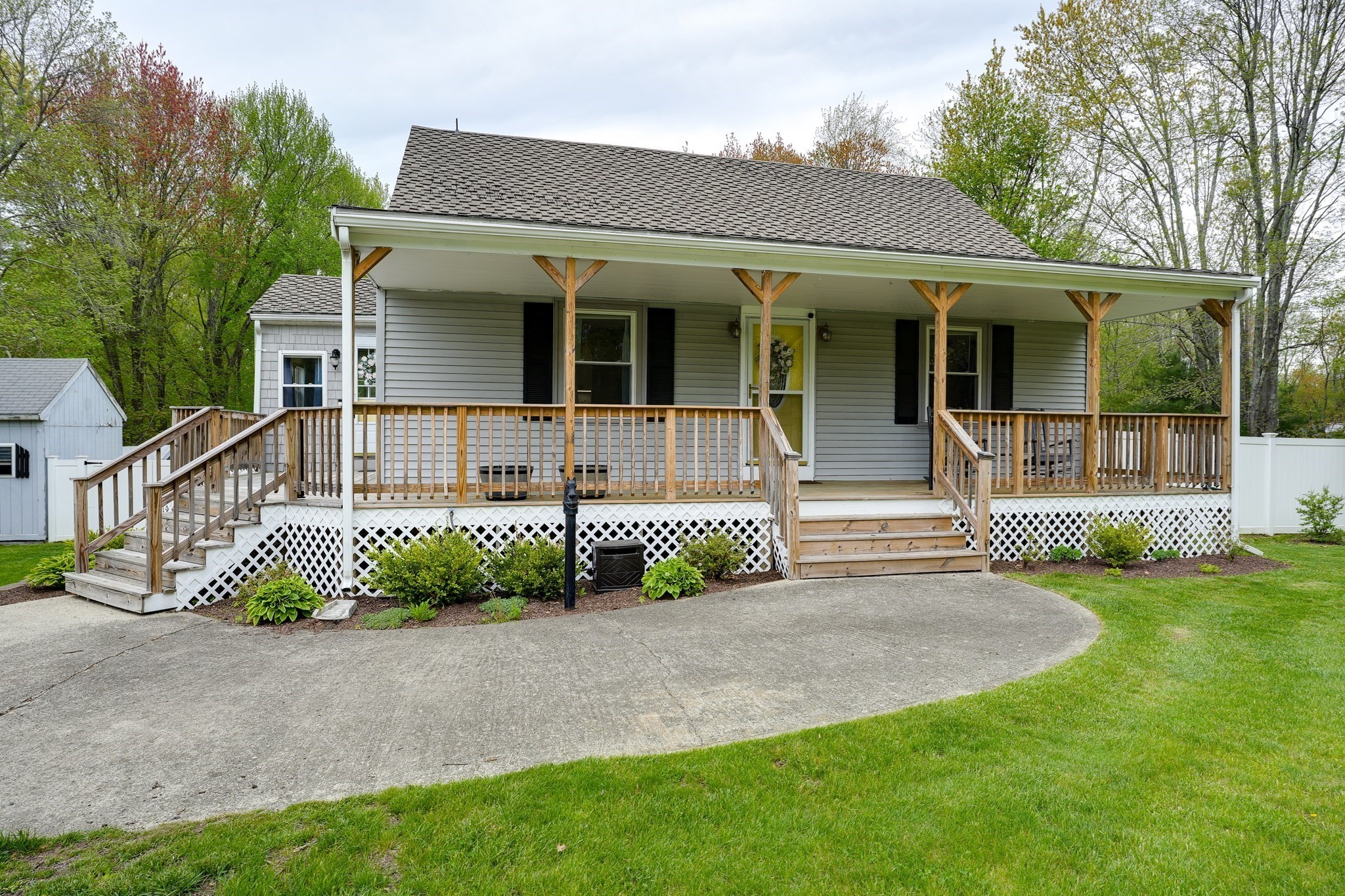 1110 S Main St, Bellingham, MA 02019