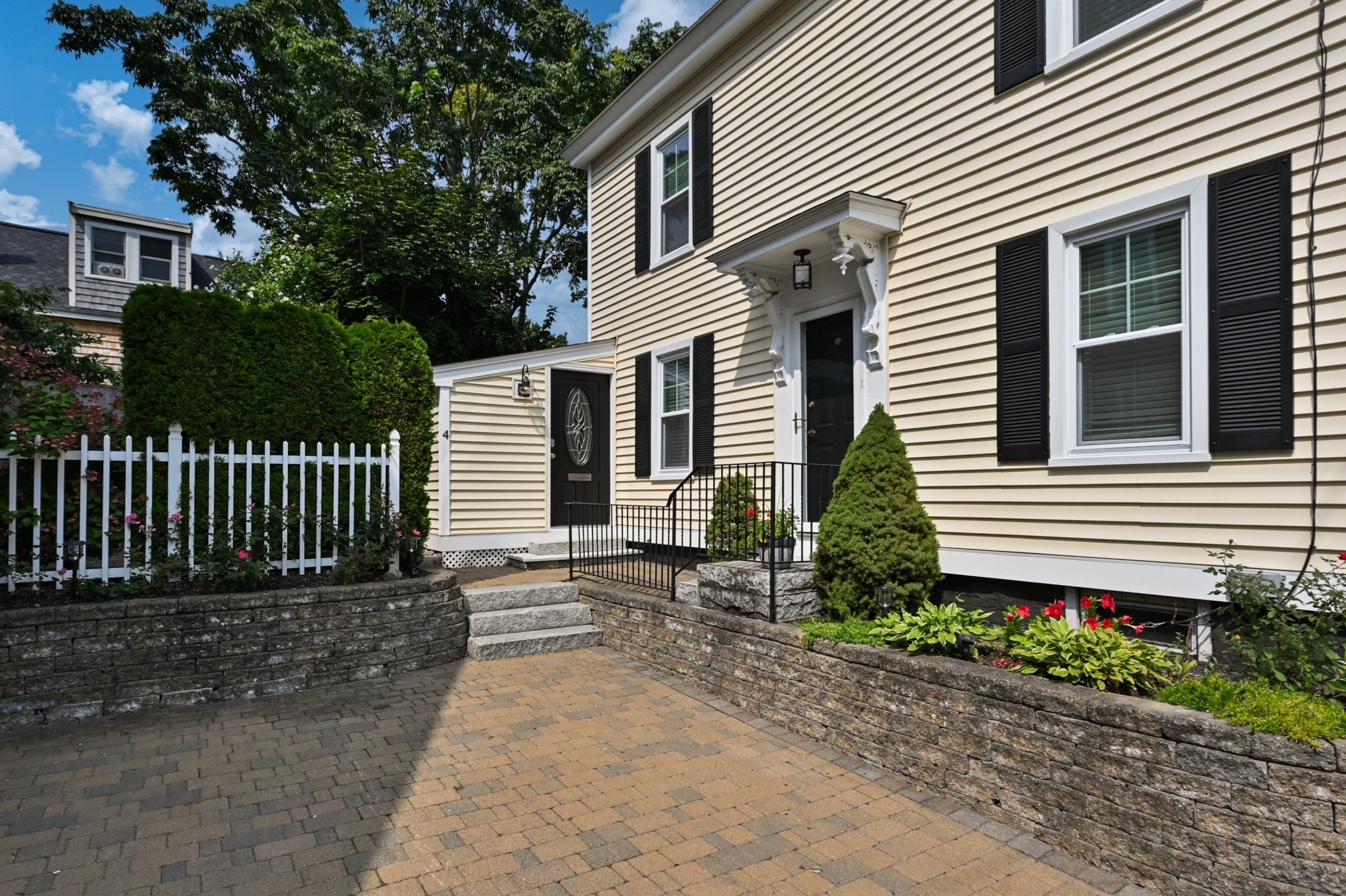 4 Olive Street, Newburyport, MA 01950