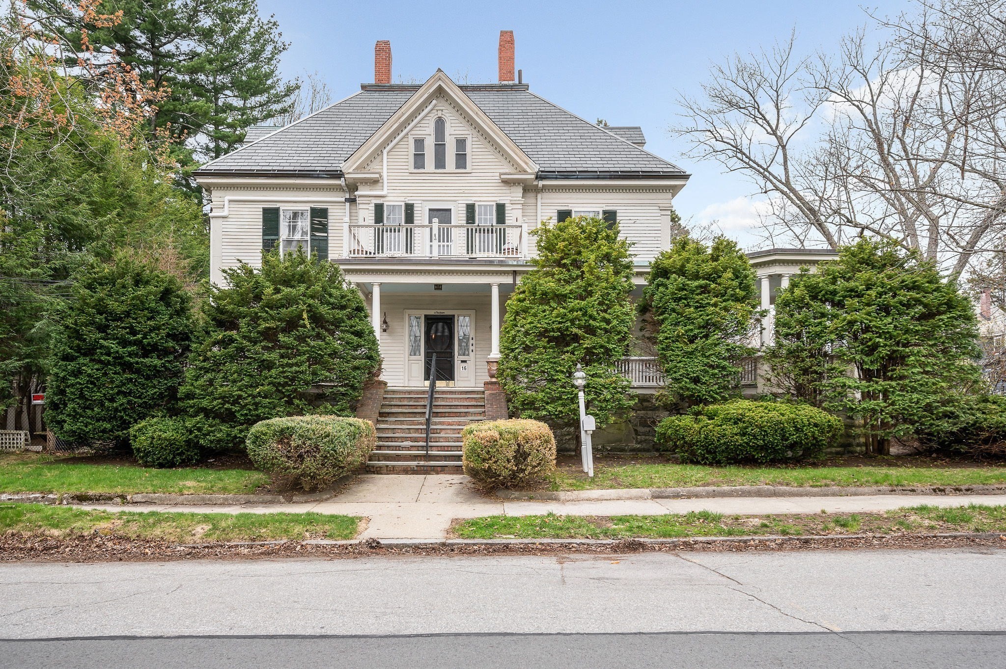16 Quincy St, Methuen, MA 01844
