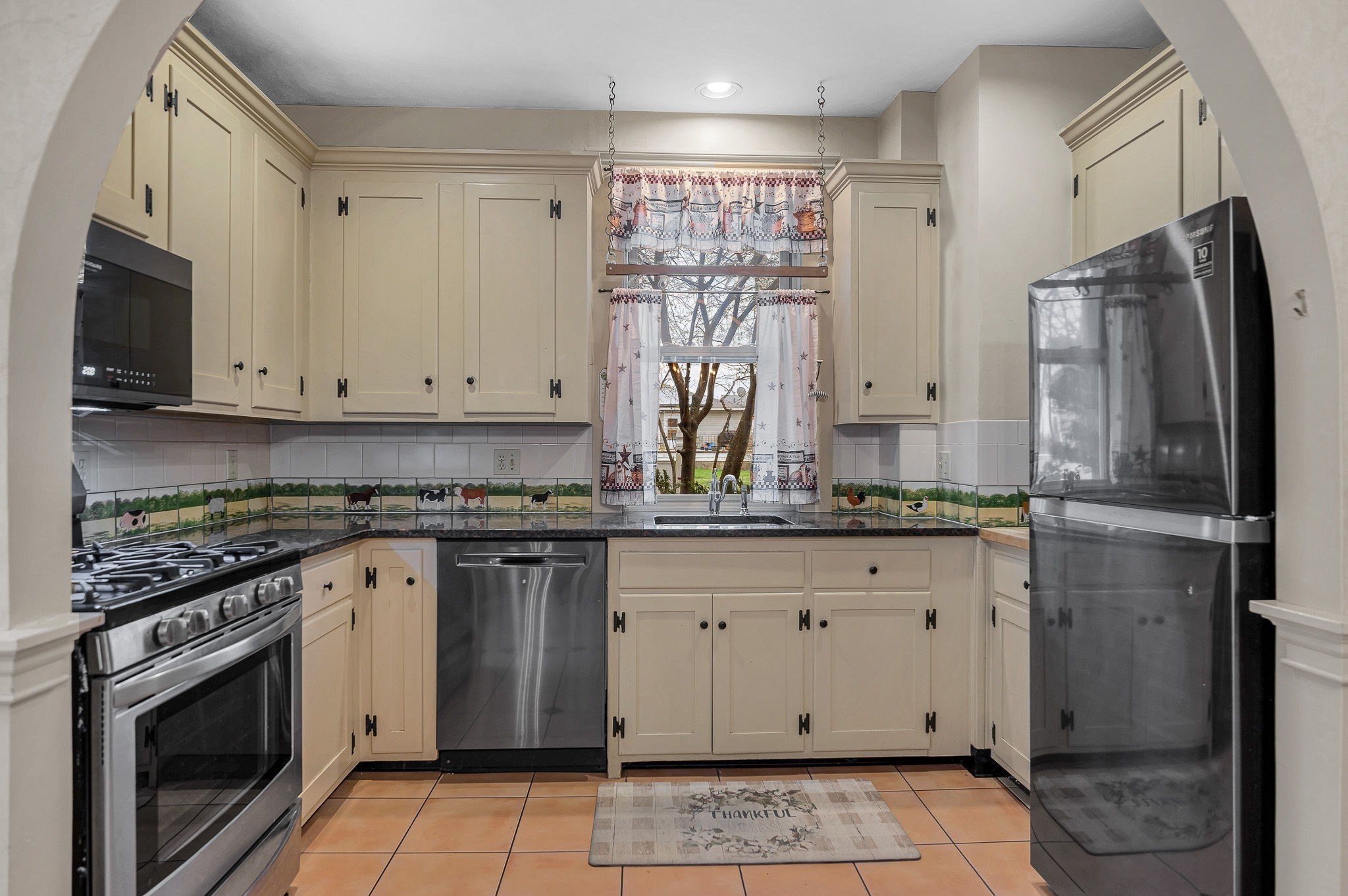 16 Quincy St, Methuen, MA 01844 - Image 13
