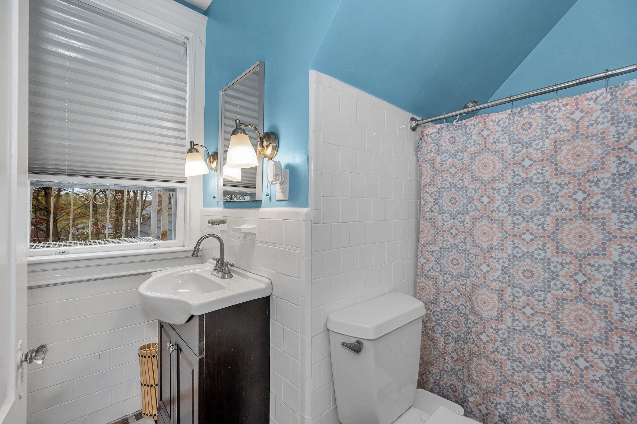 16 Quincy St, Methuen, MA 01844 - Image 32