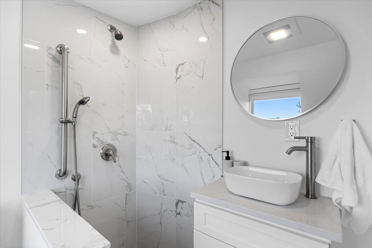 6 Goodwin Pl.. Unit 4., Beacon Hill, Boston, MA 02114 - Image 14