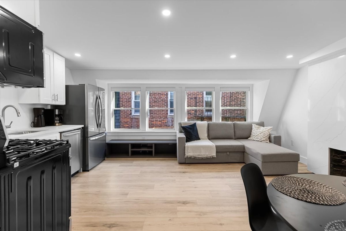 6 Goodwin Pl.. Unit 4., Beacon Hill, Boston, MA 02114 - Image 7