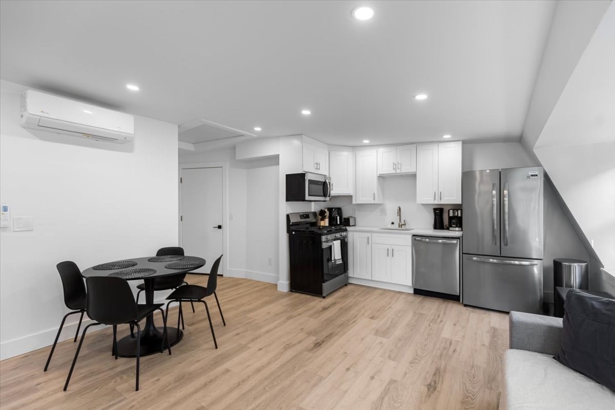 6 Goodwin Pl.. Unit 4., Beacon Hill, Boston, MA 02114 - Image 8