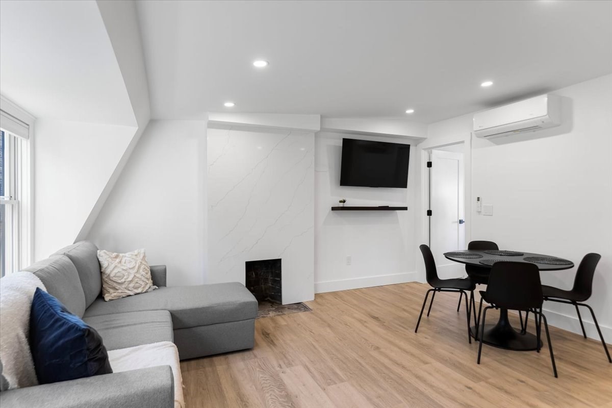 6 Goodwin Pl.. Unit 4., Beacon Hill, Boston, MA 02114 - Image 9