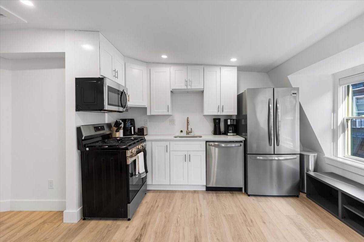 6 Goodwin Pl.. Unit 4., Beacon Hill, Boston, MA 02114 - Image 10