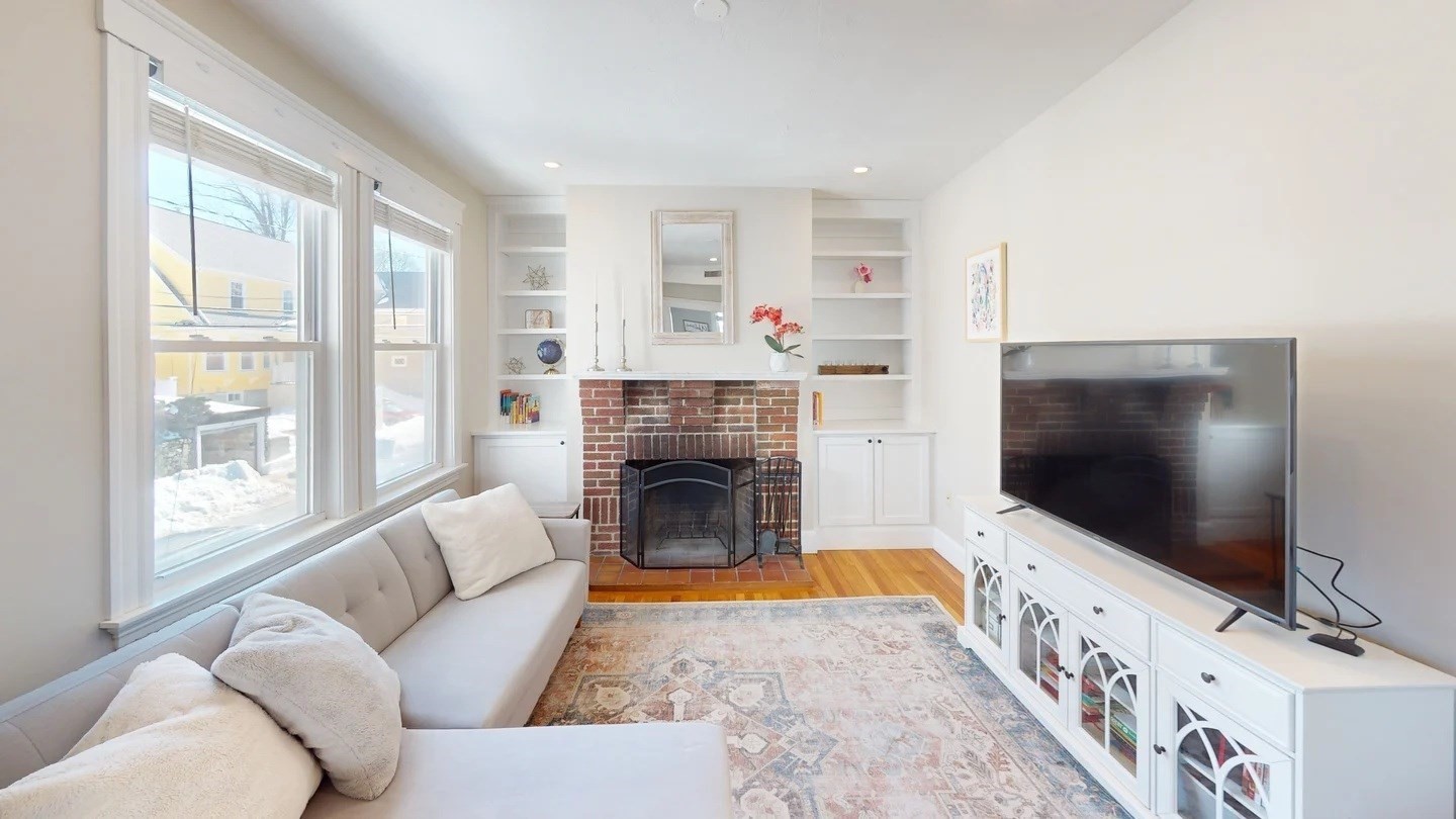 7 Harriet Ave Unit 7, Belmont, MA 02478