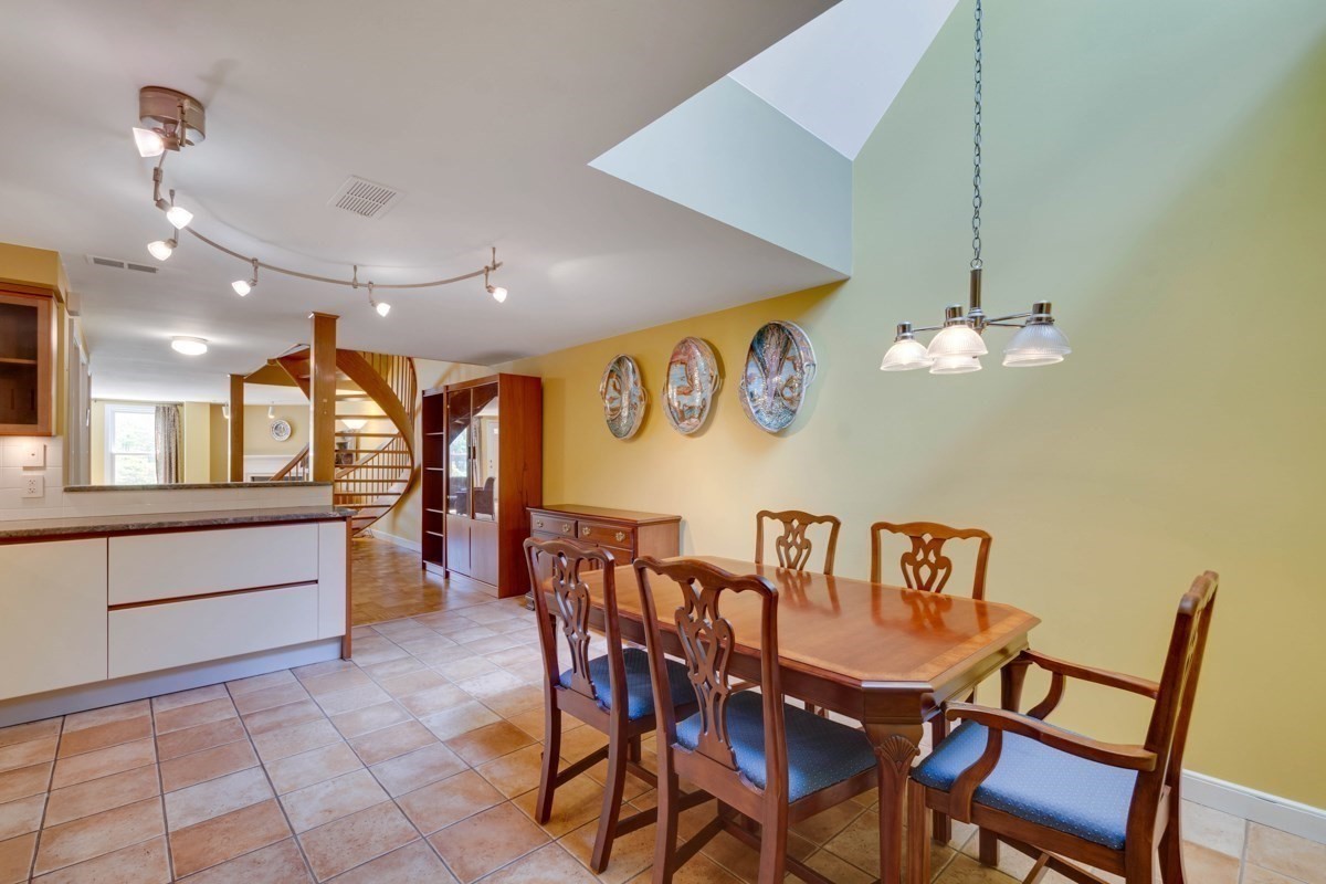 75 Page Rd Unit 16, Bedford, MA 01730 - Image 9