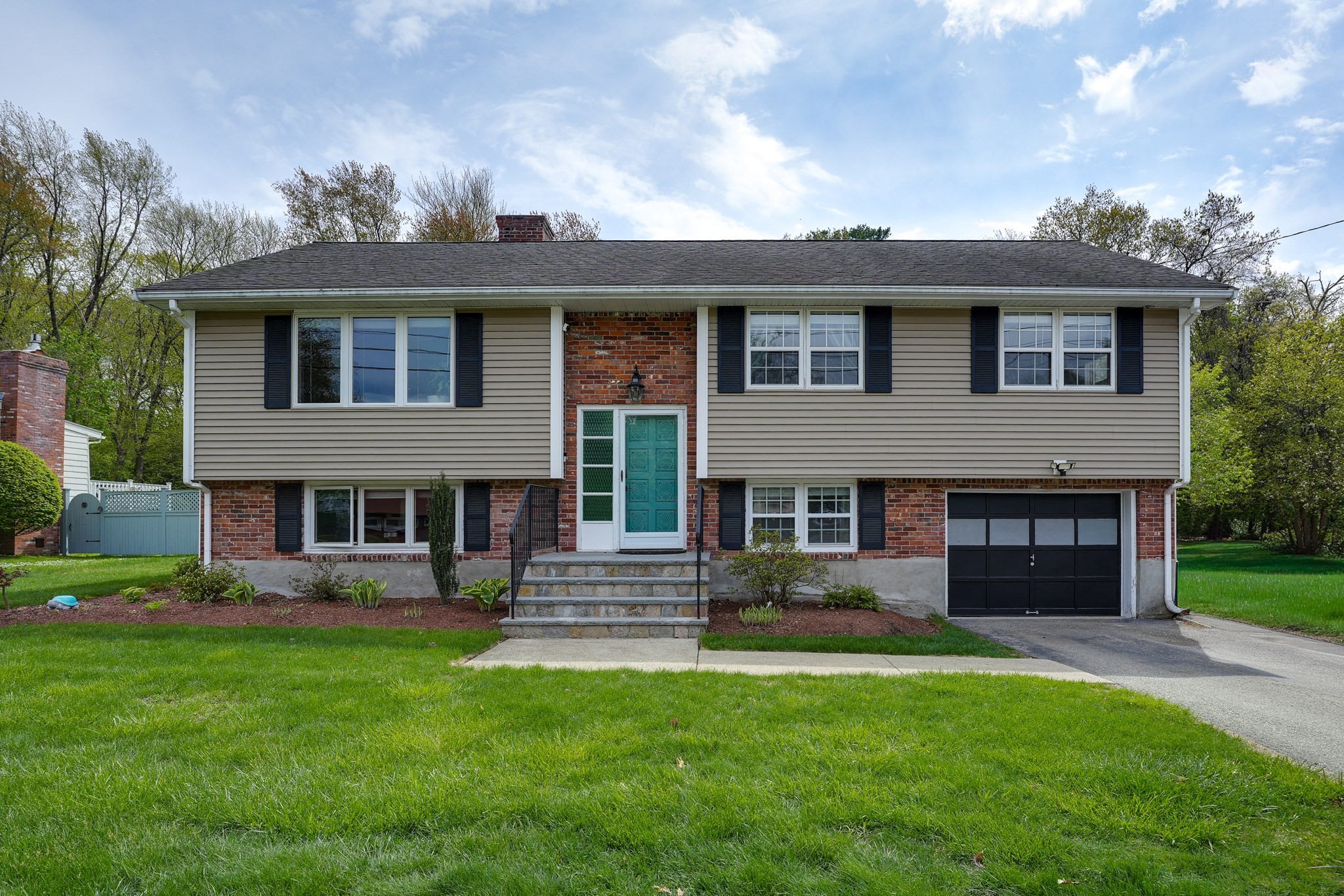 7 Parliament Lane, Woburn, MA 01801