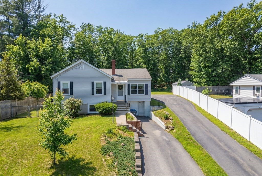 19 Elane, Methuen, MA 01844