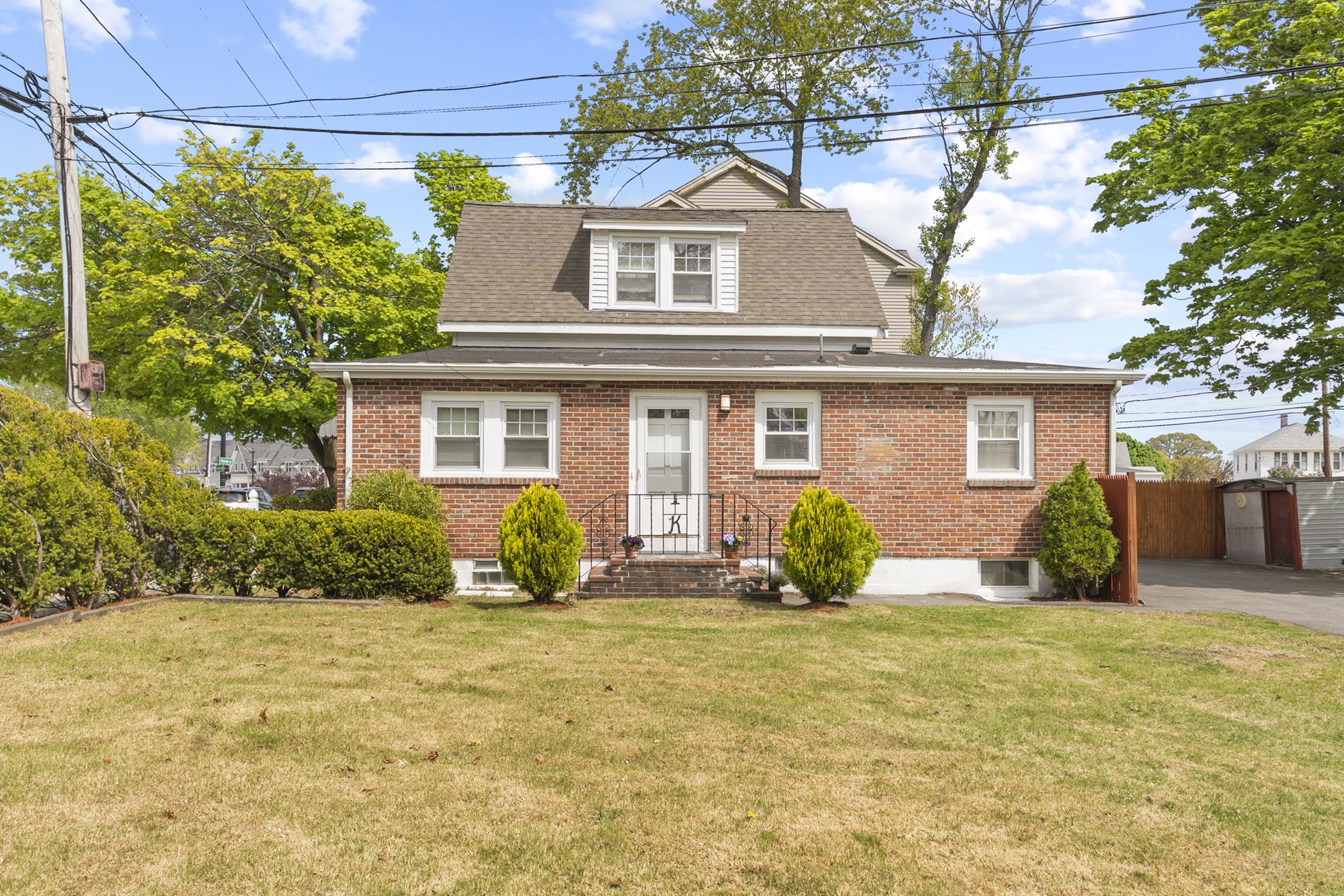 14 Palmer St, Quincy, MA 02169