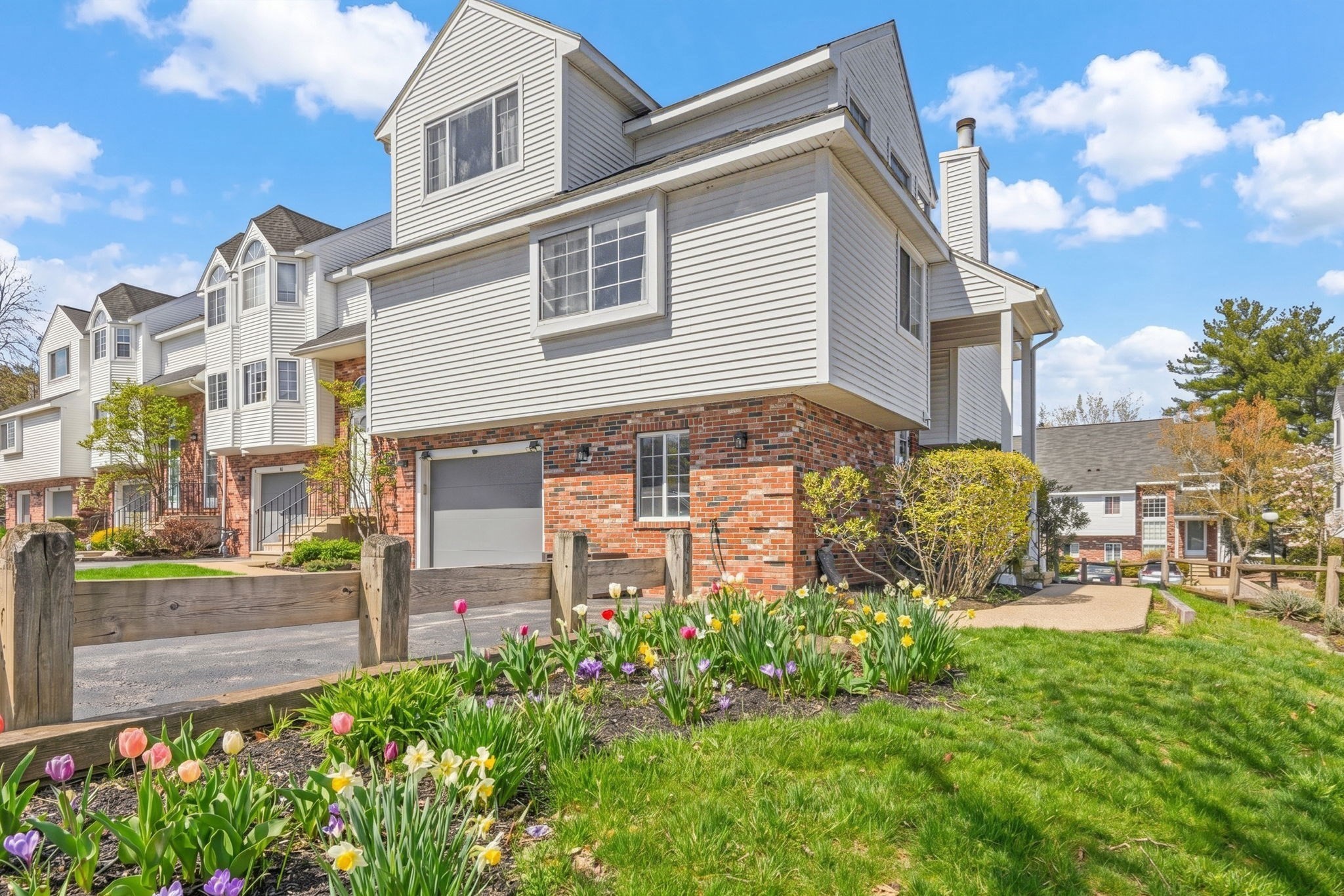 175 Tall Oaks Dr Unit F, Weymouth, MA 02190