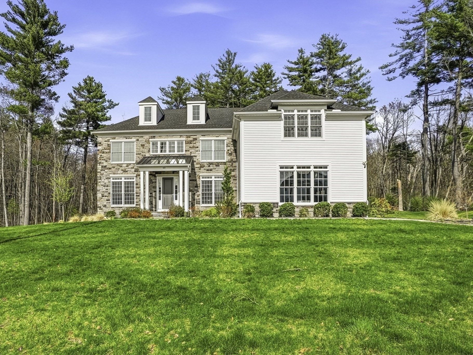 60 Chamberlain Street, Hopkinton, MA 01748