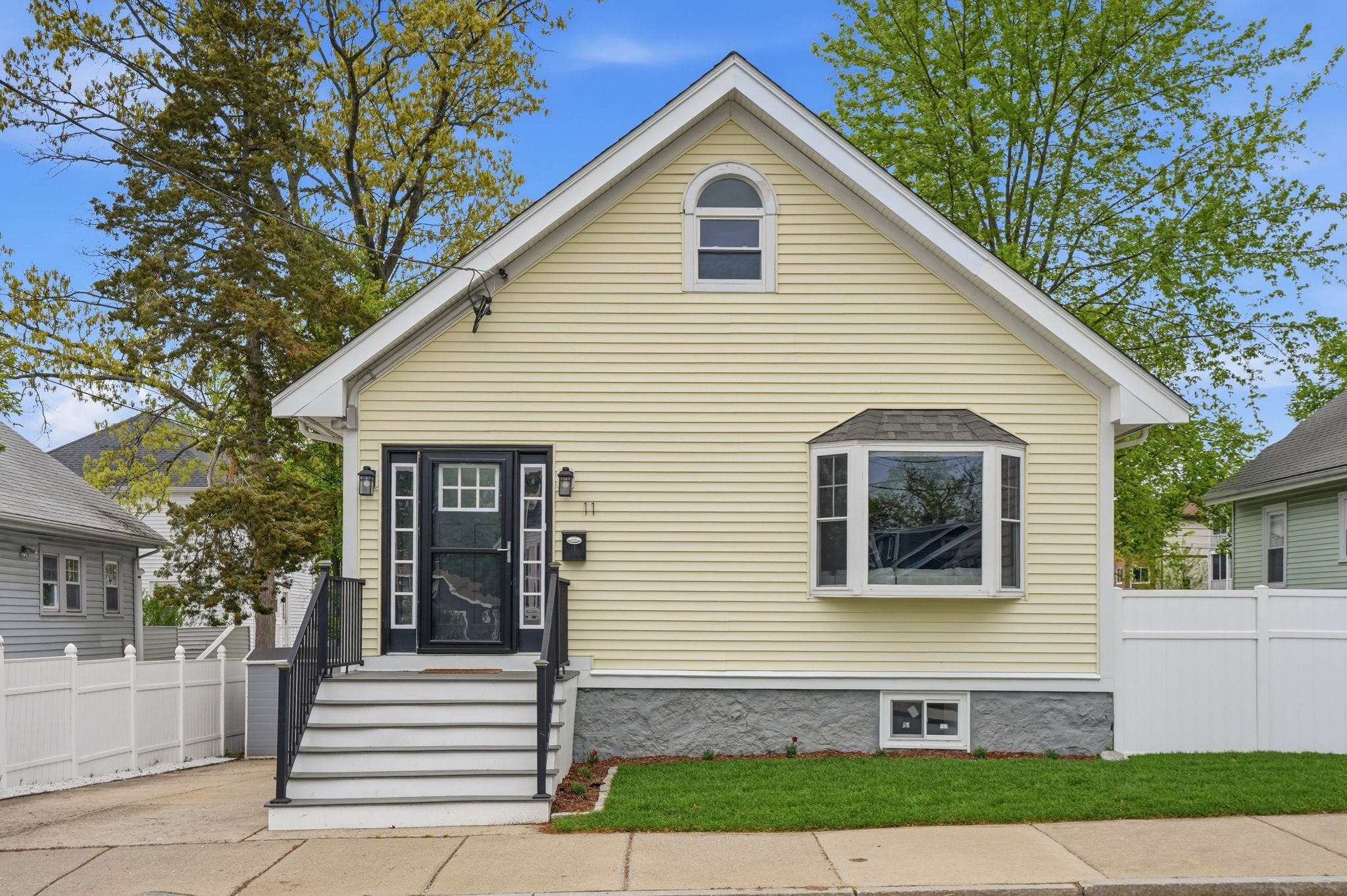 11 Sherbrook St, West Roxbury, Boston, MA 02132