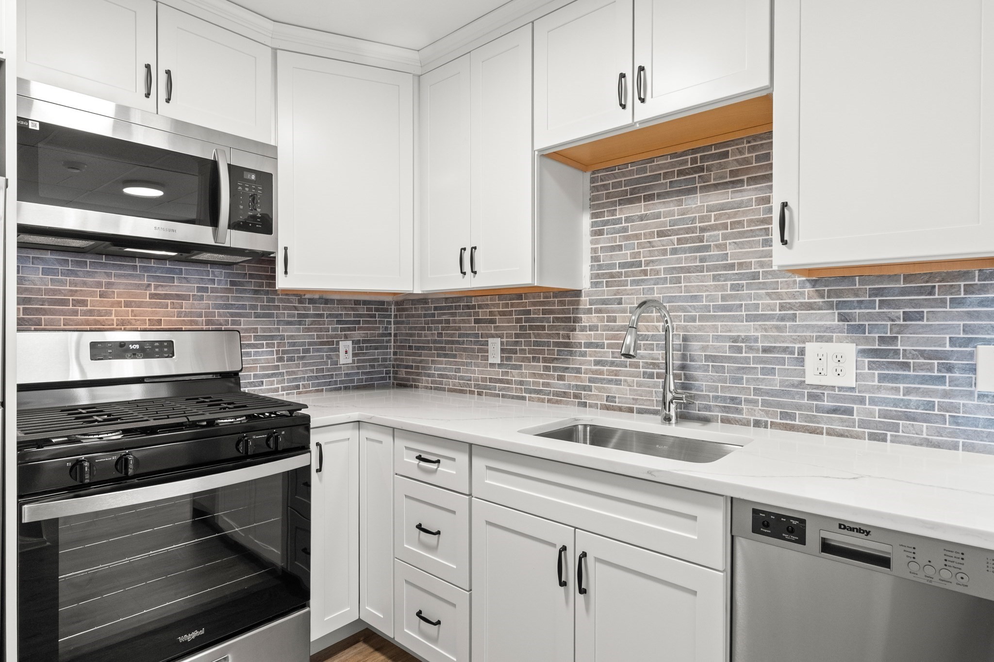 141 Prospect St, Gloucester, MA 01930 - Image 16