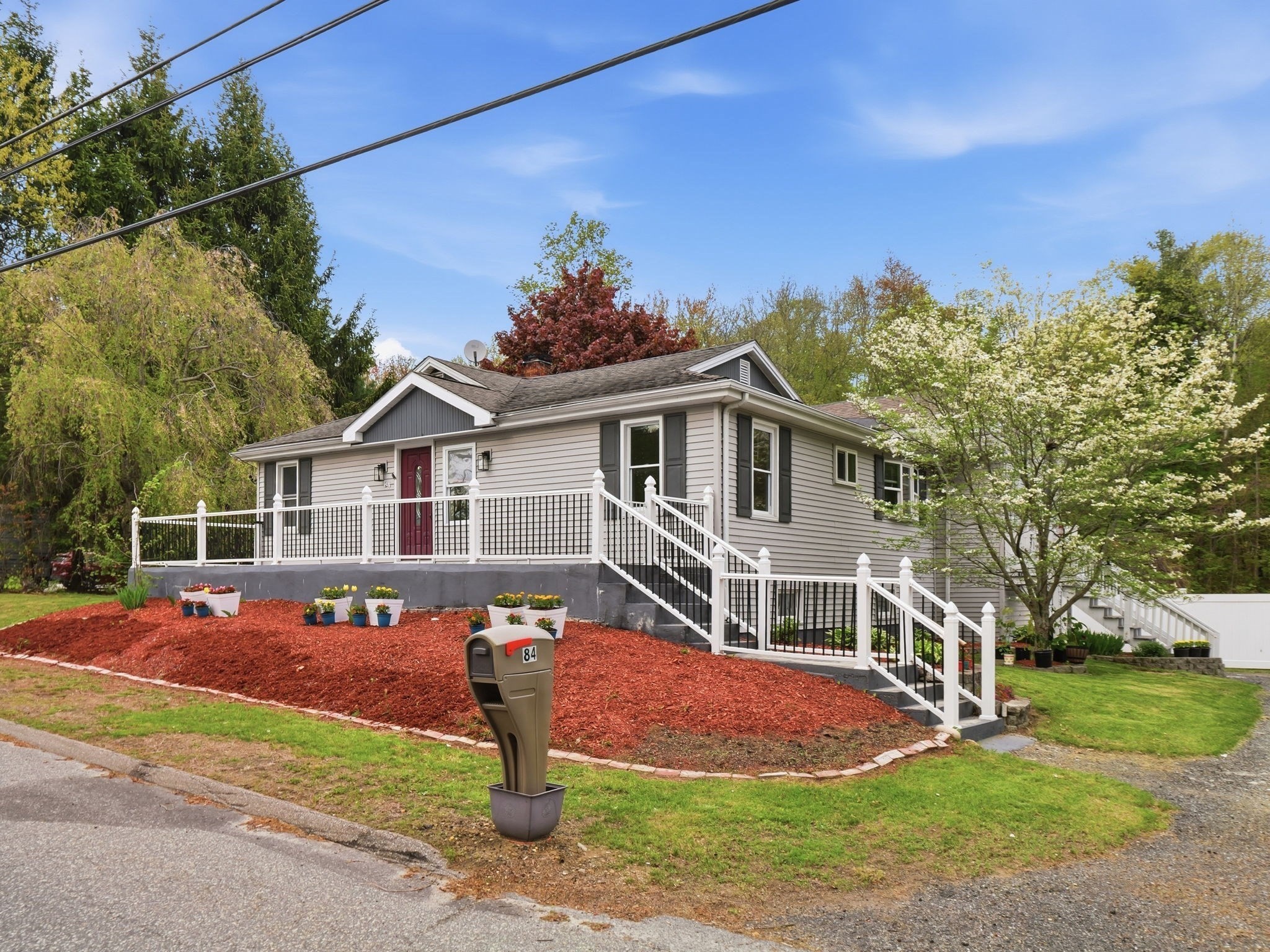 84 City Depot Rd, Charlton, MA 01507