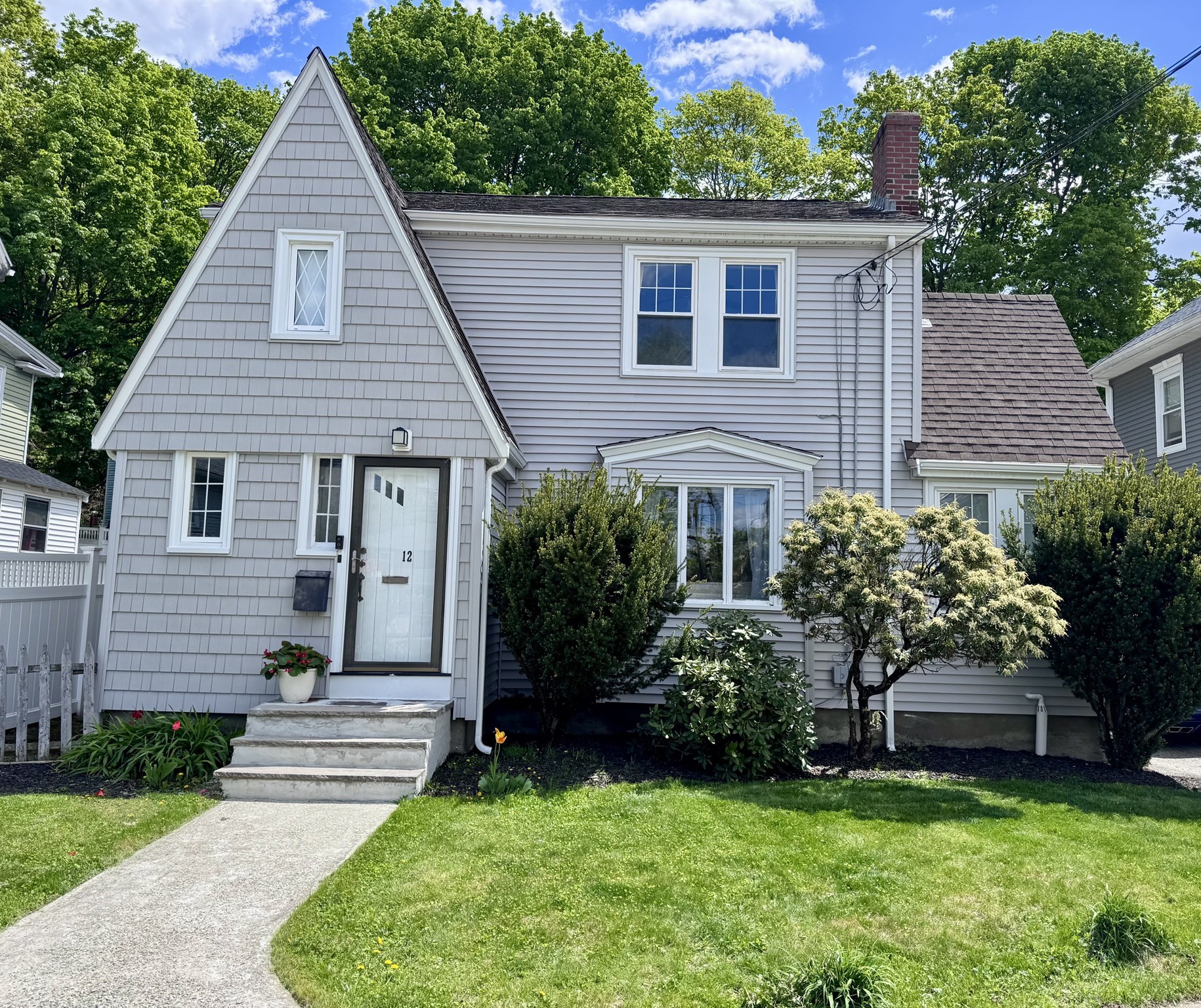 12 Palmer Ave, Saugus, MA 01906