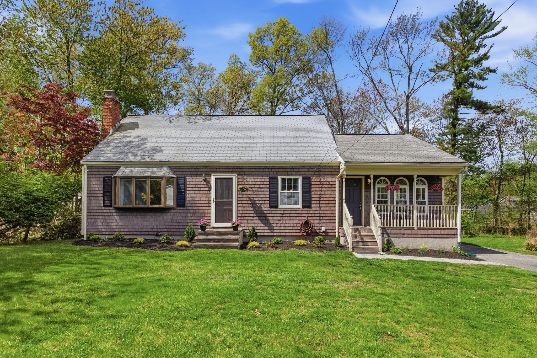 3 Juniper St, Burlington, MA 01803