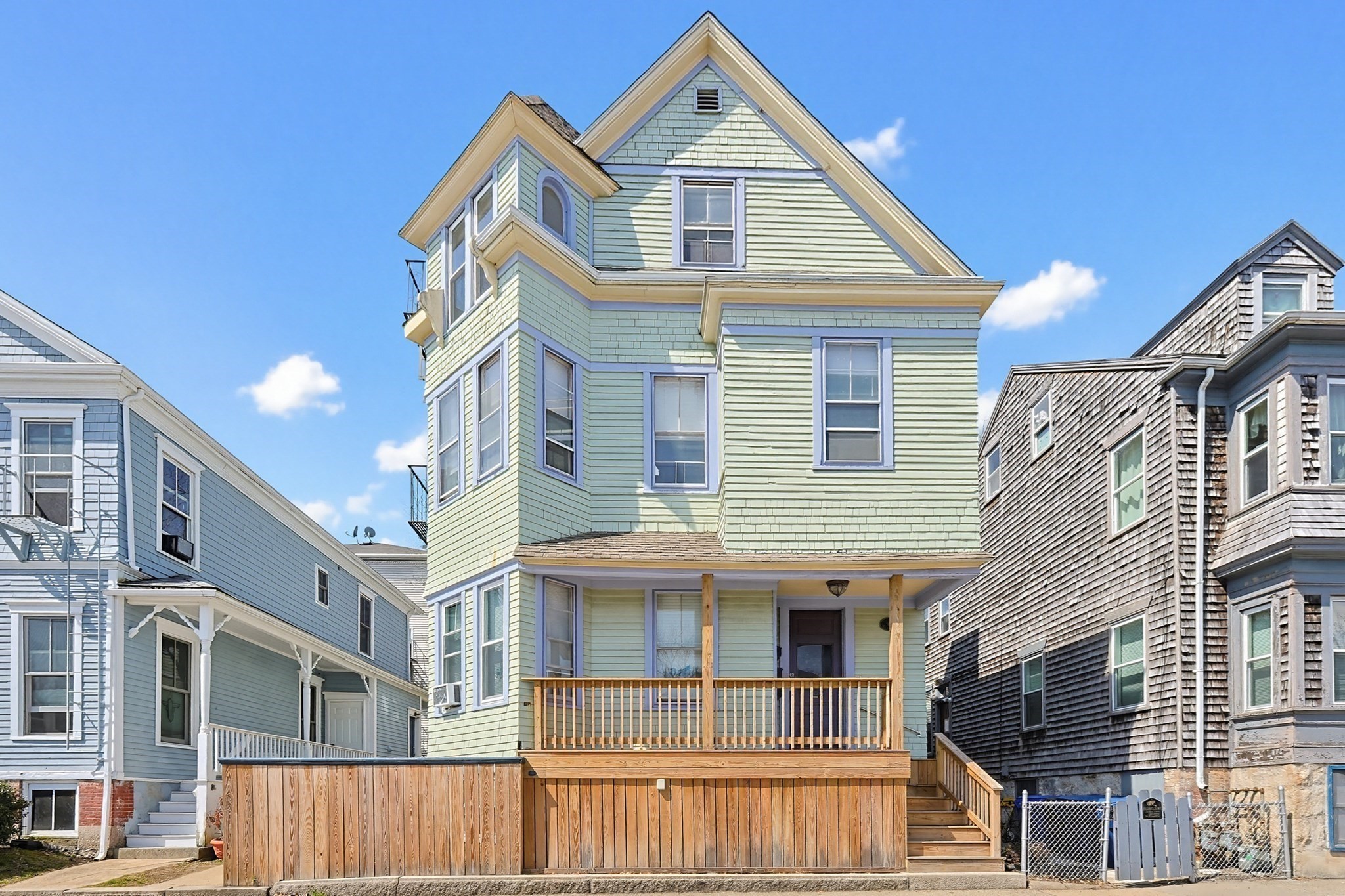 393 Pleasant Street, New Bedford, MA 02740