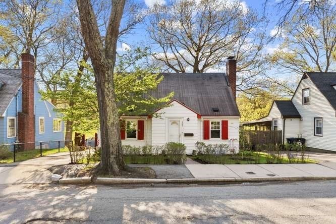 567 Poplar St, Hyde Park, Boston, MA 02131