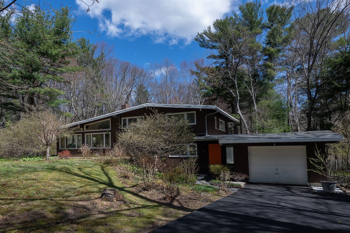 51 Turning Mill Rd, Lexington, MA 02420