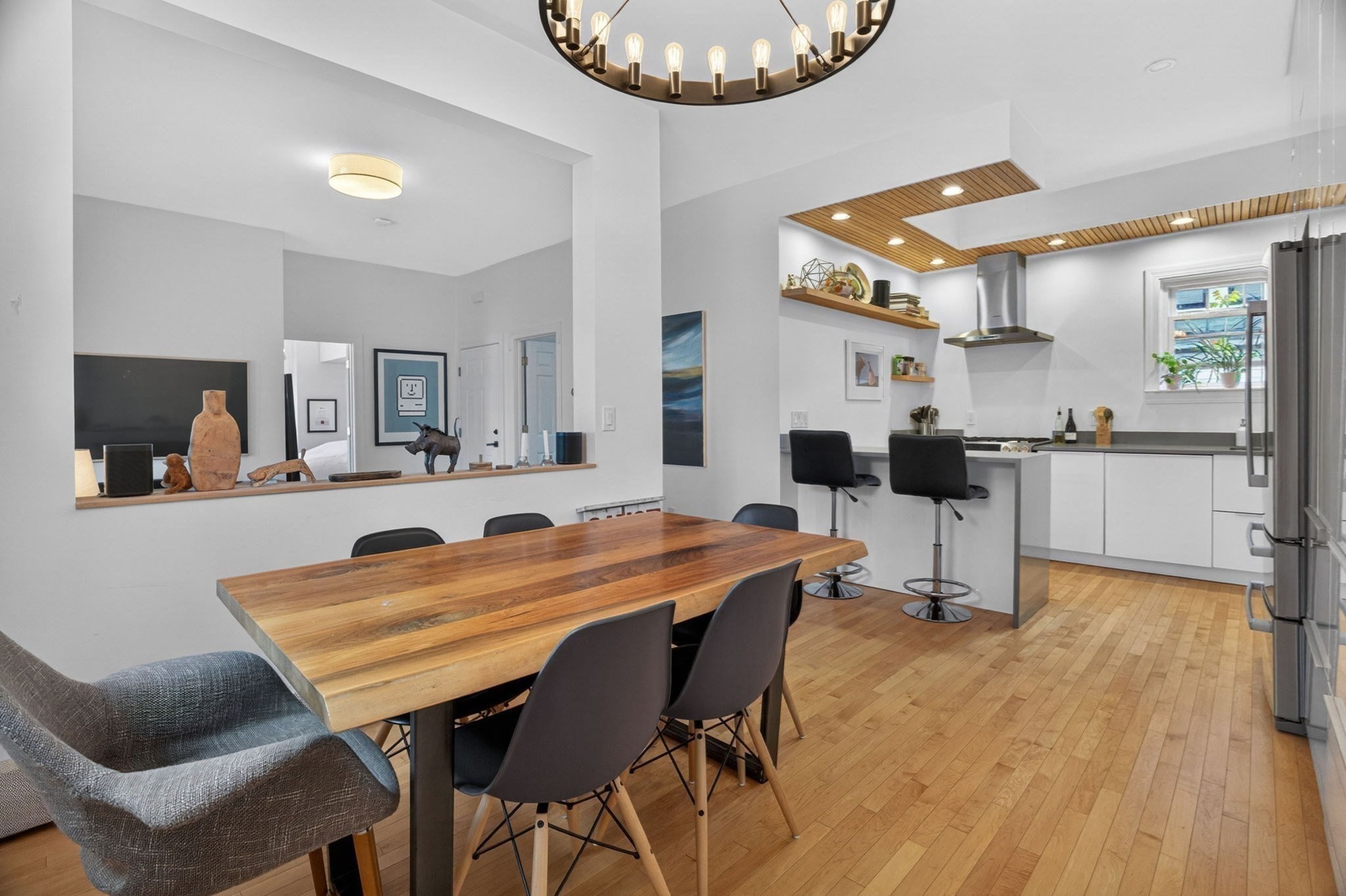 26 Newbury St Unit 2, Somerville, MA 02144