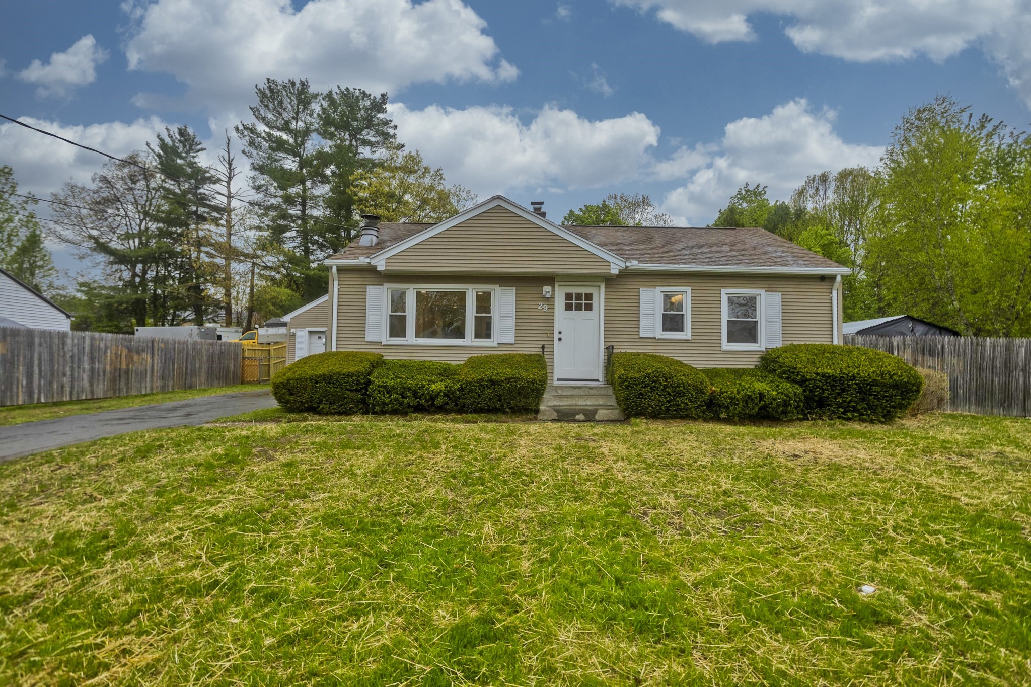 29 Birchwood Rd, Southwick, MA 01077