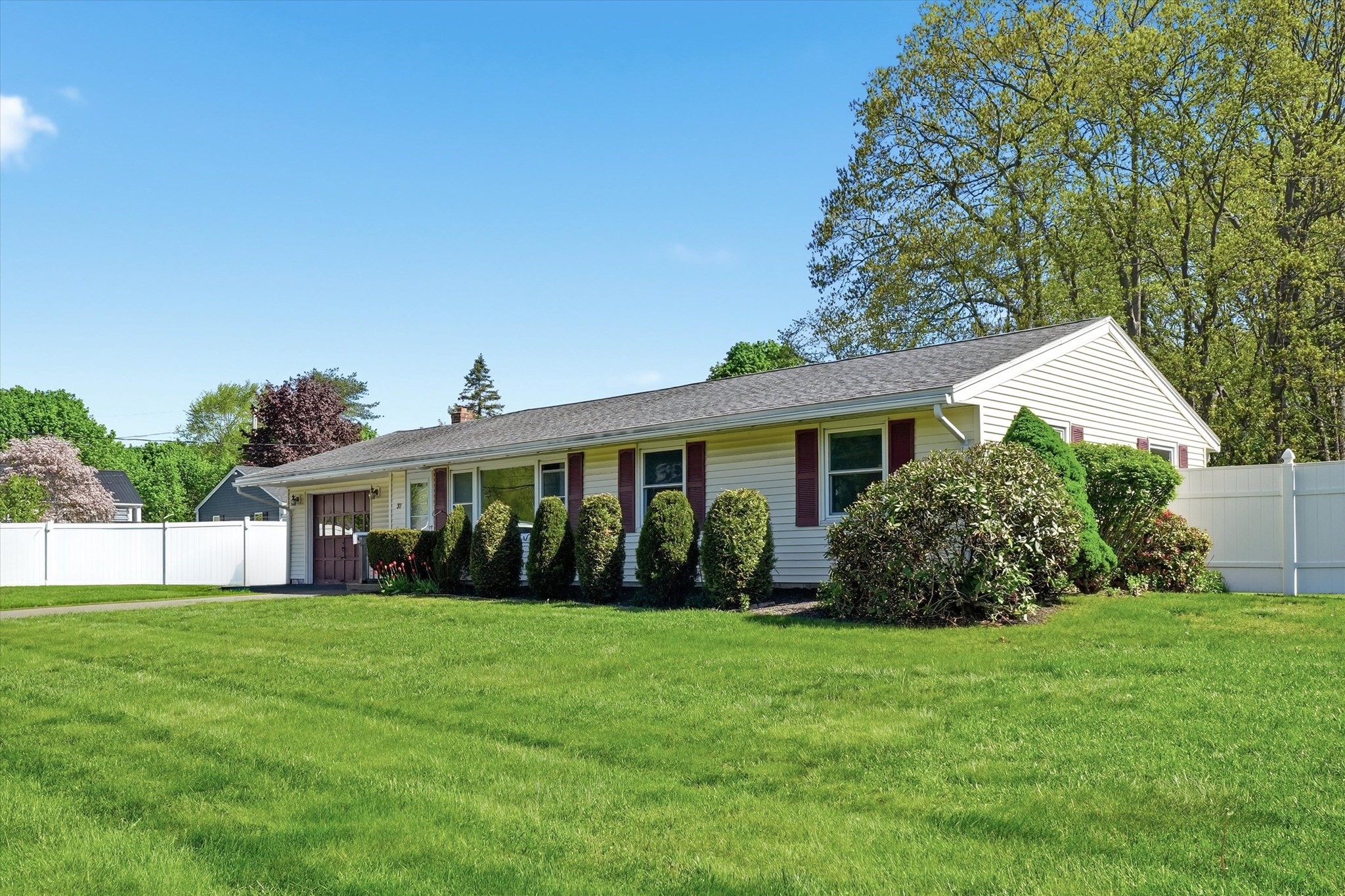 37 Princeton St, Danvers, MA 01923