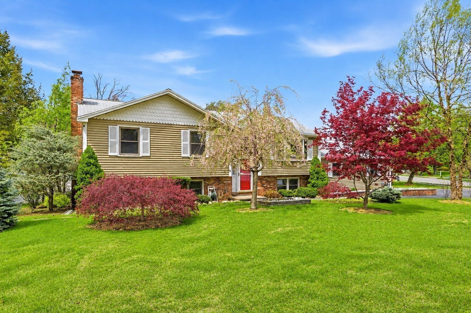 2 Sandspur Ln, North Reading, MA 01864