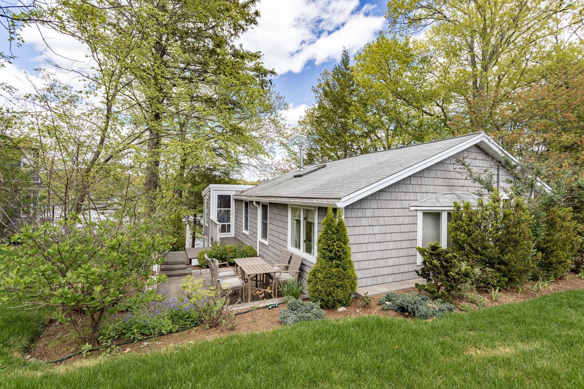 97 Dudley Rd, Wayland, MA 01778