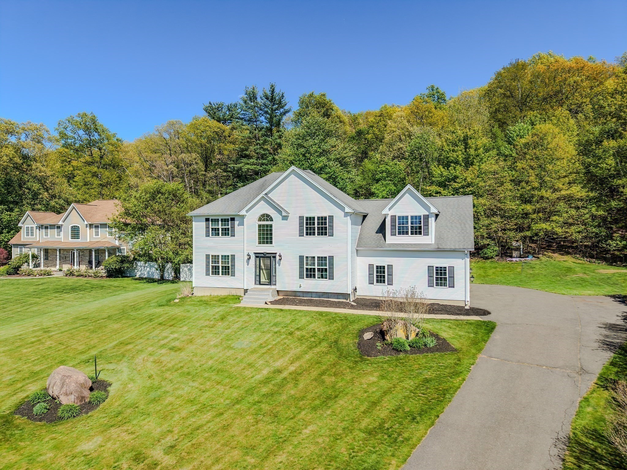 1507 E Mountain Rd, Westfield, MA 01085