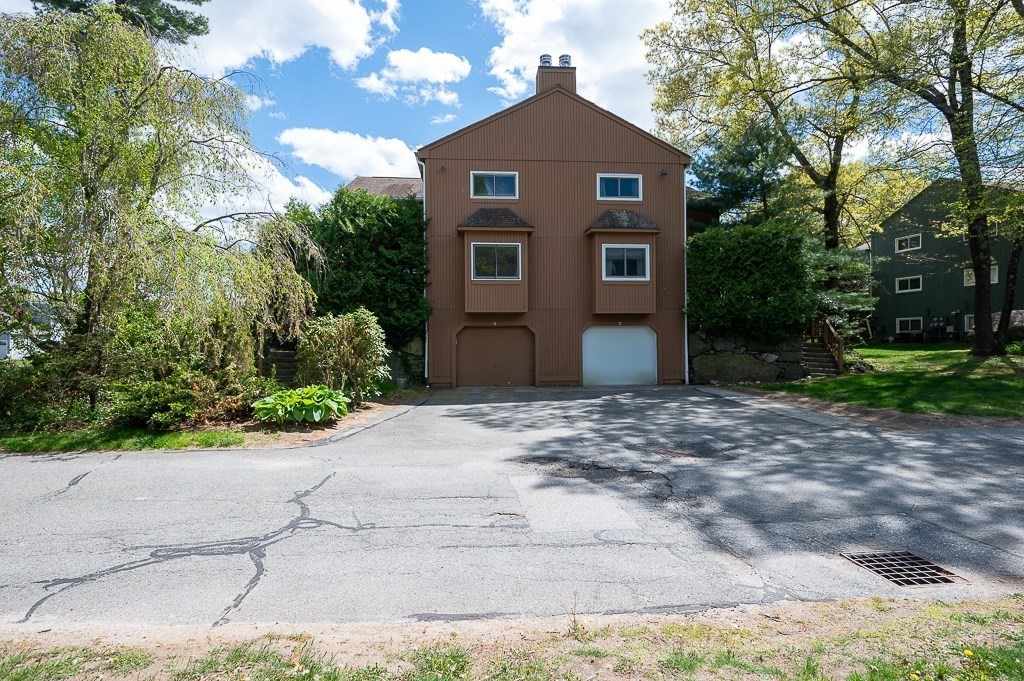 2 Loyalist Dr Unit 2, Uxbridge, MA 01569