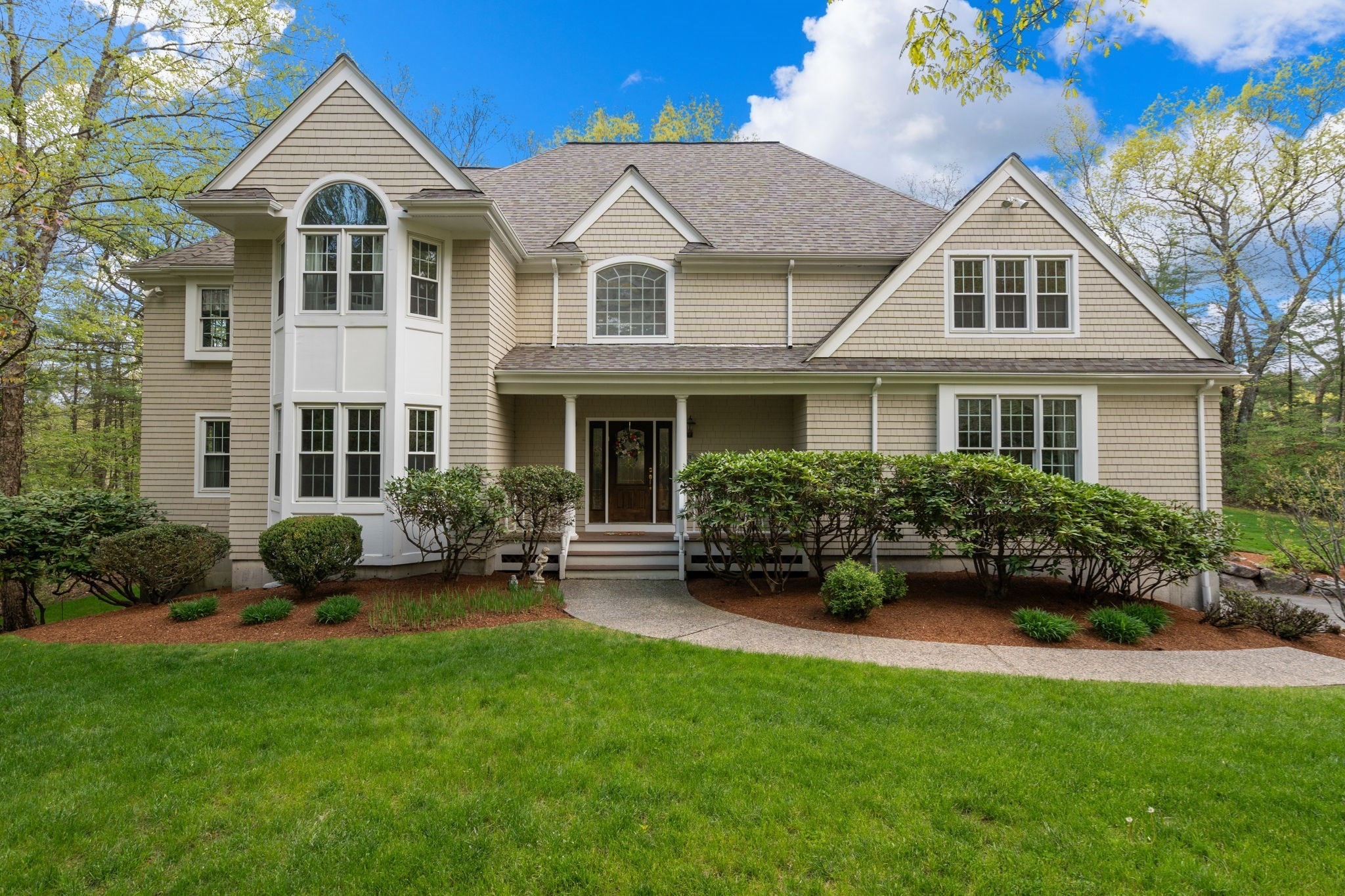 11 Pettees Pond Lane, Westwood, MA 02090