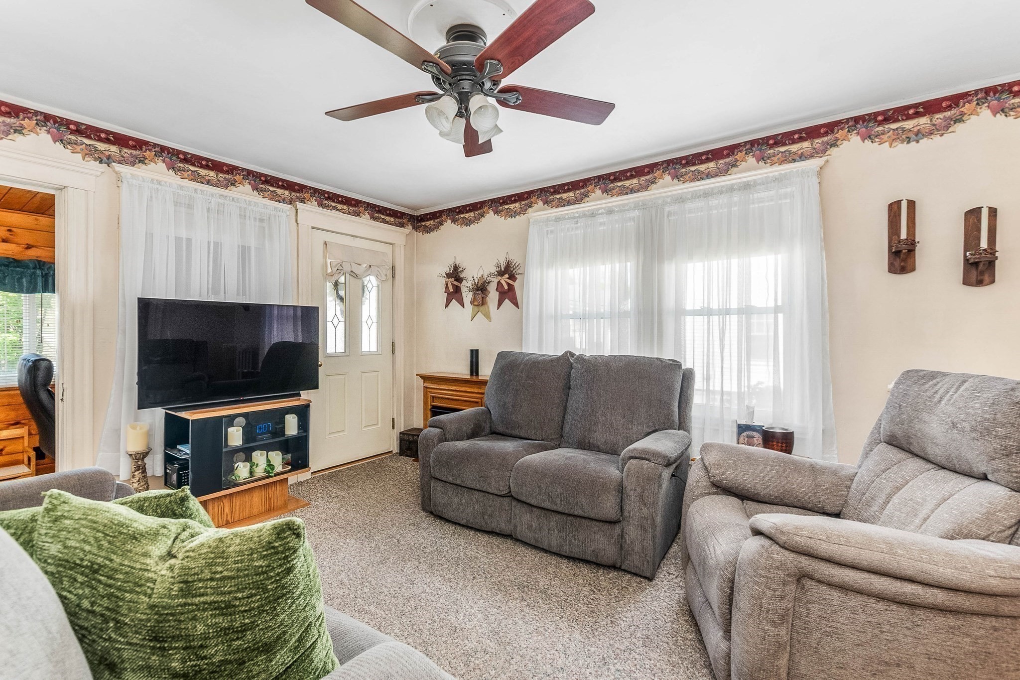 31 Cleveland Street, Hyde Park, Boston, MA 02136 - Image 3