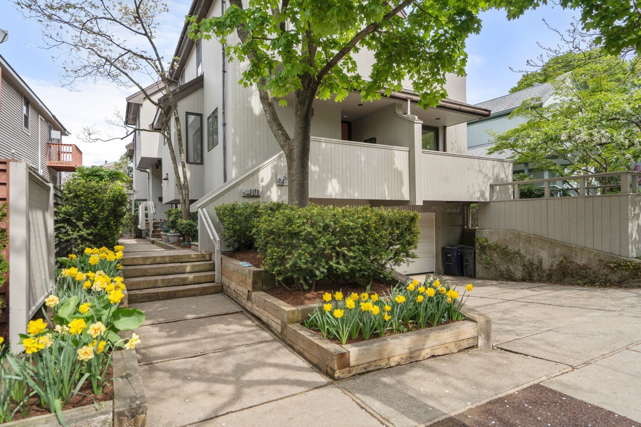 99 Larch Rd Unit 99, Cambridge, MA 02138