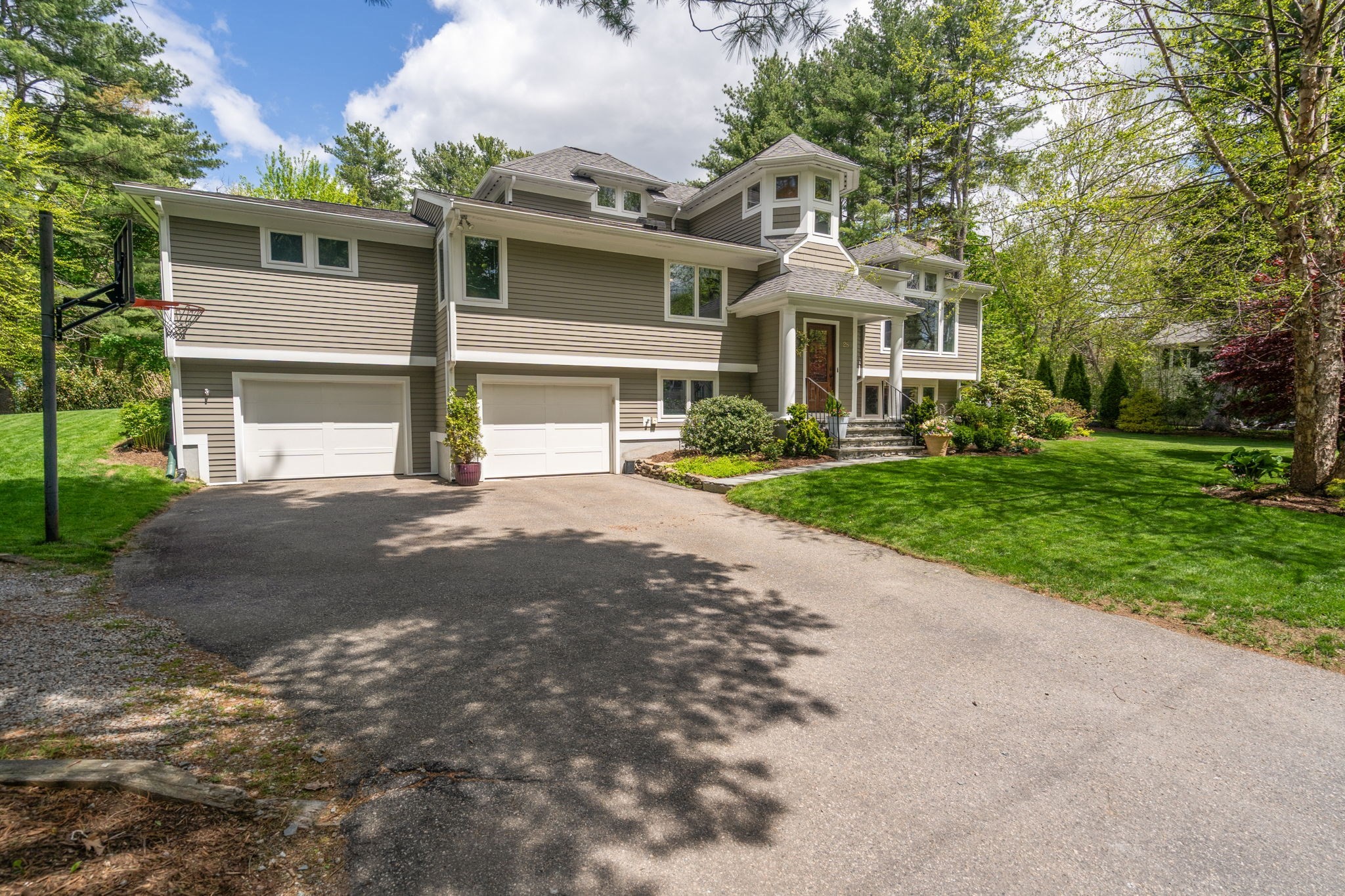 28 Brooks Road, Wayland, MA 01778