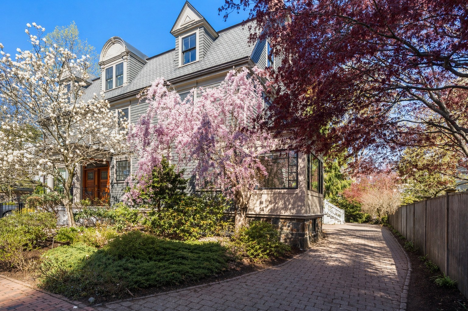 9 Farrar Street Unit 9, Cambridge, MA 02138
