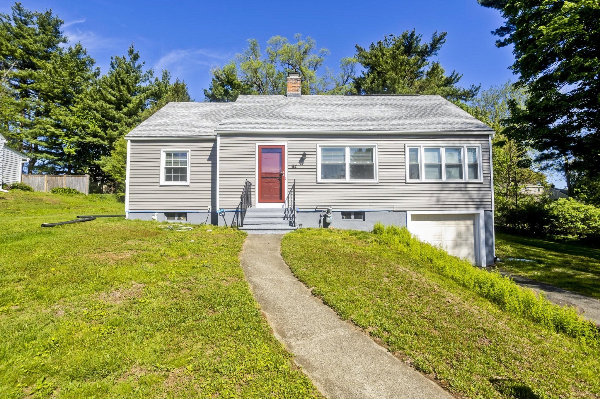 94 Porter Rd, East Longmeadow, MA 01028
