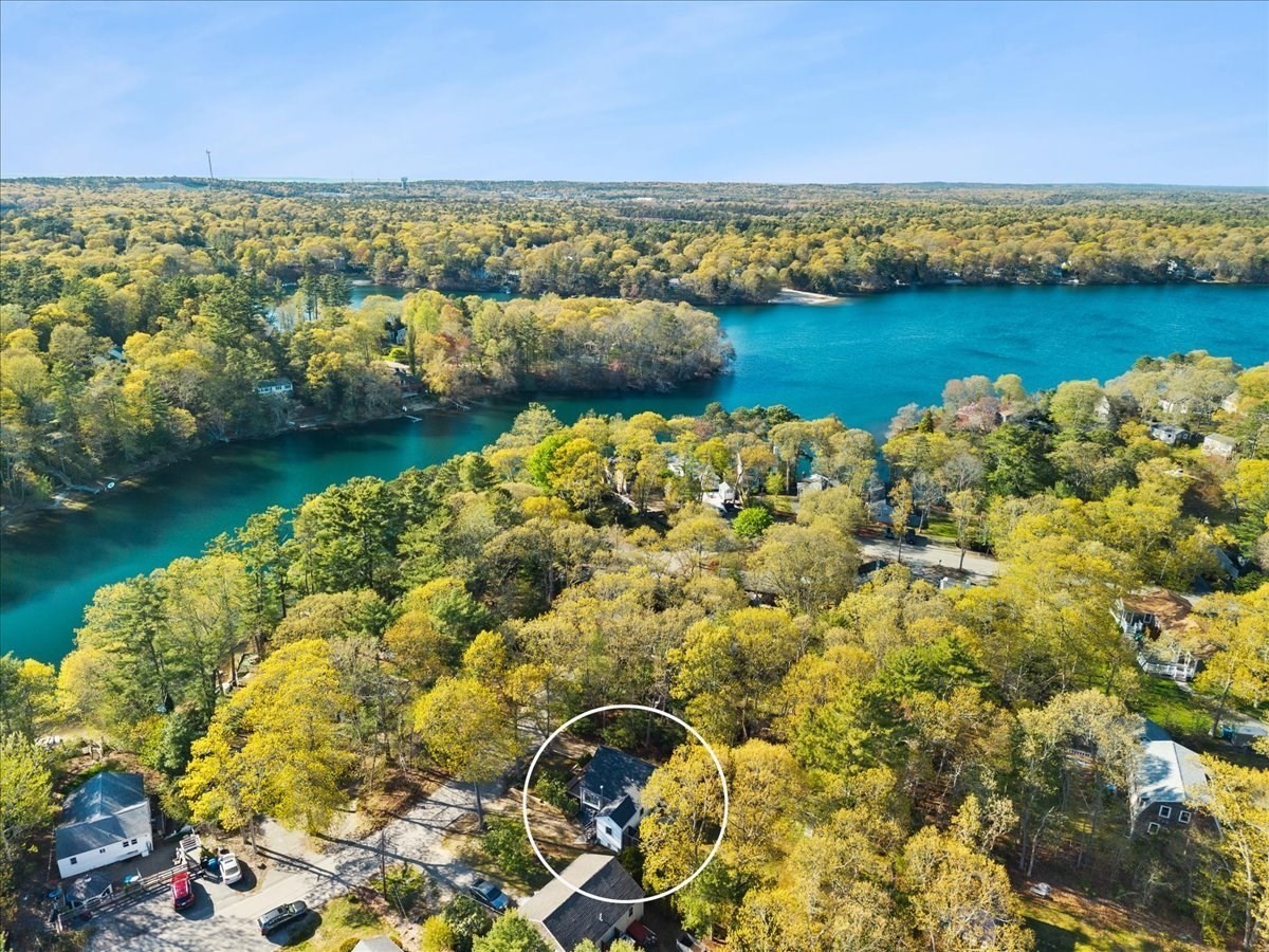 218 Lake Shore, Falmouth, MA 02536