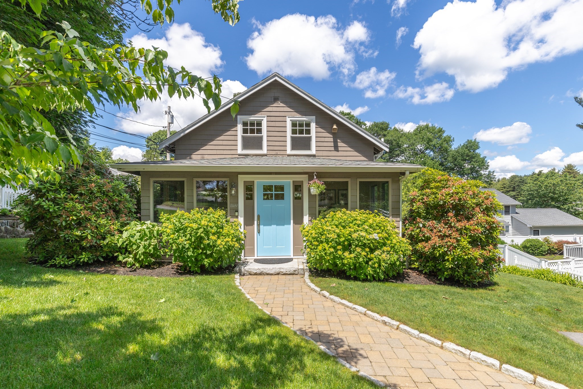 2 Parkwood Road, Lynnfield, MA 01940
