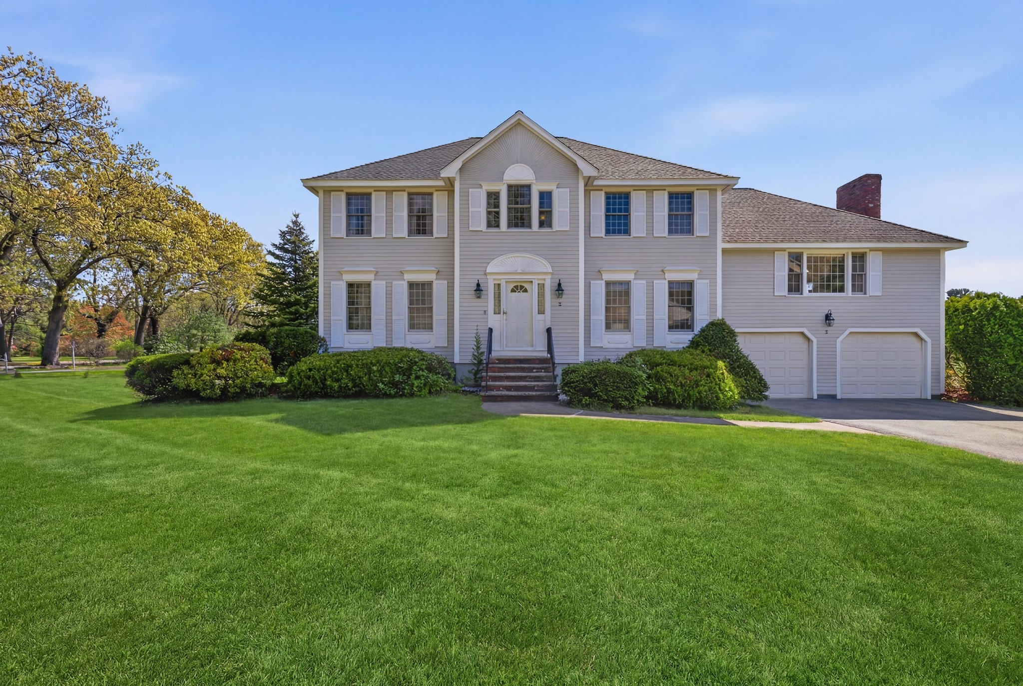 2 Stouffer Cir, Andover, MA 01810