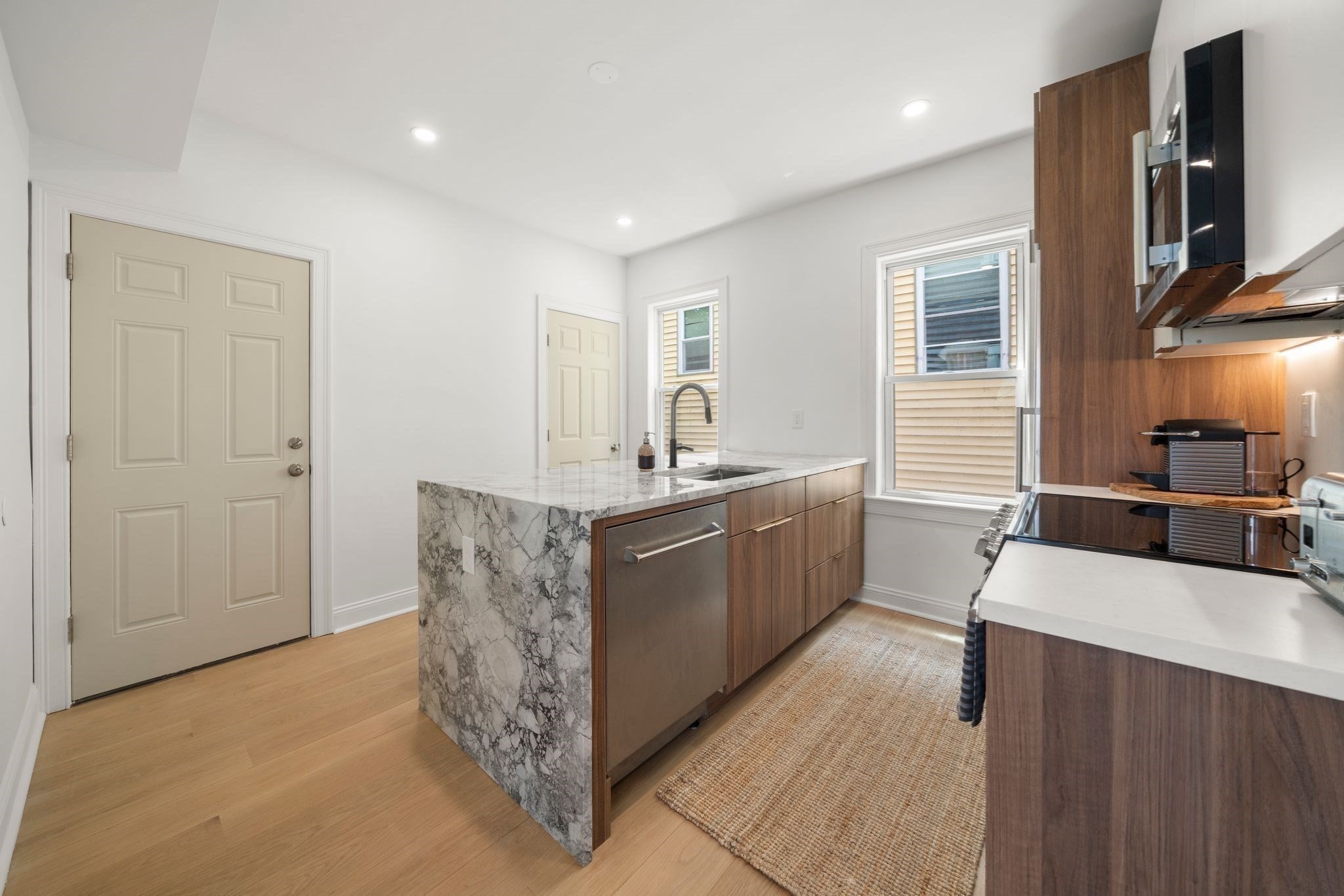 8 Fox Unit 2, Dorchester, Boston, MA 02122