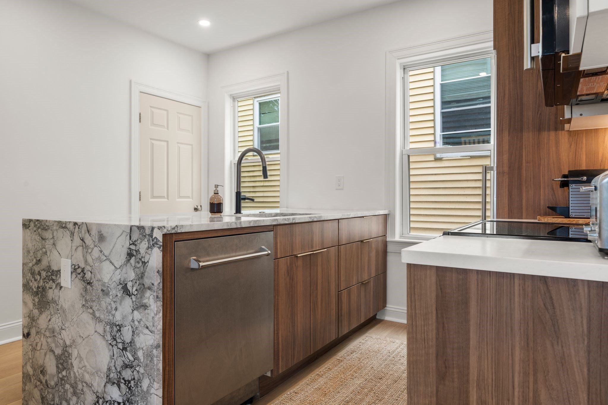 8 Fox Unit 2, Dorchester, Boston, MA 02122 - Image 2