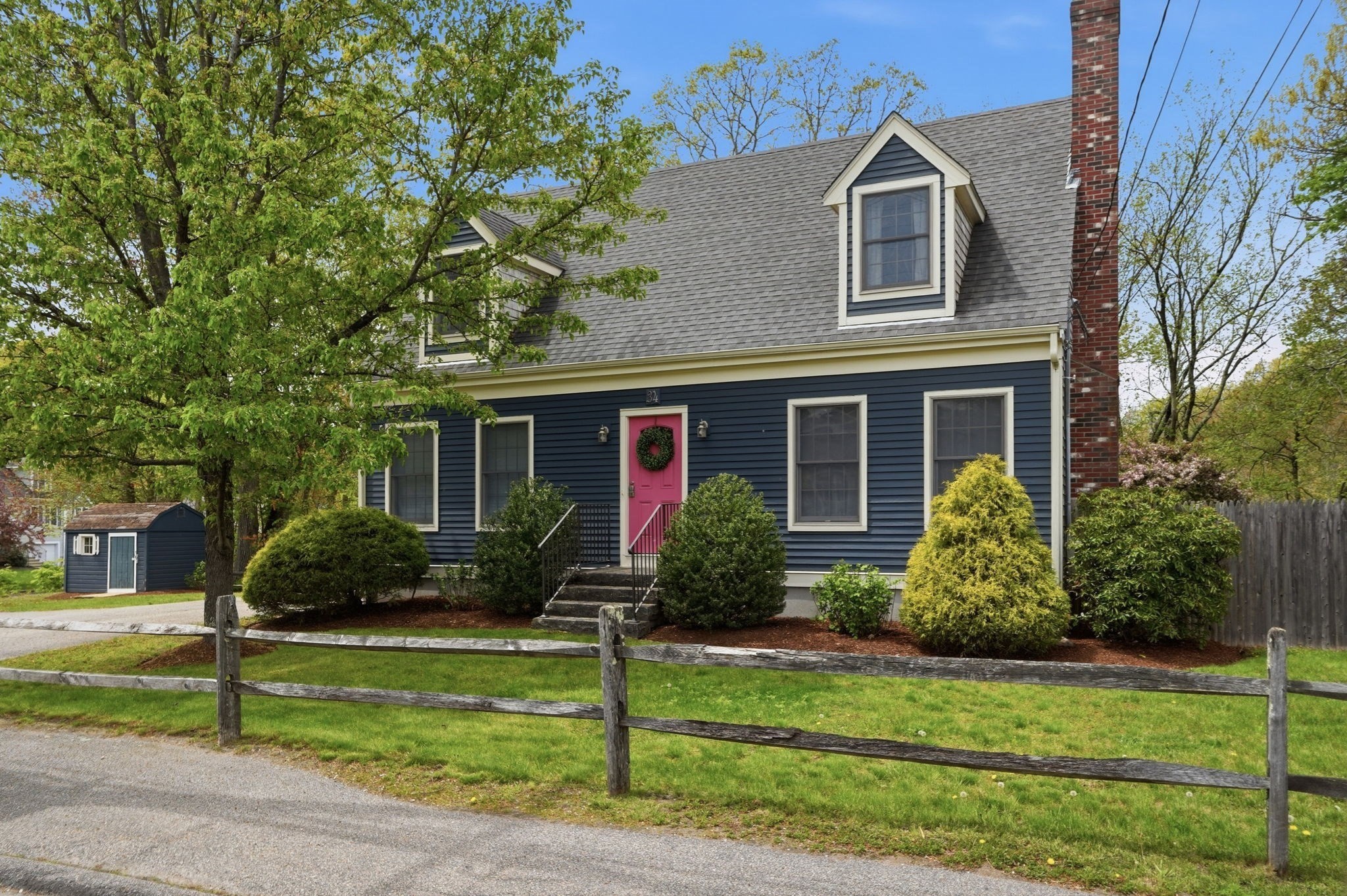 34 North Ave, Attleboro, MA 02703