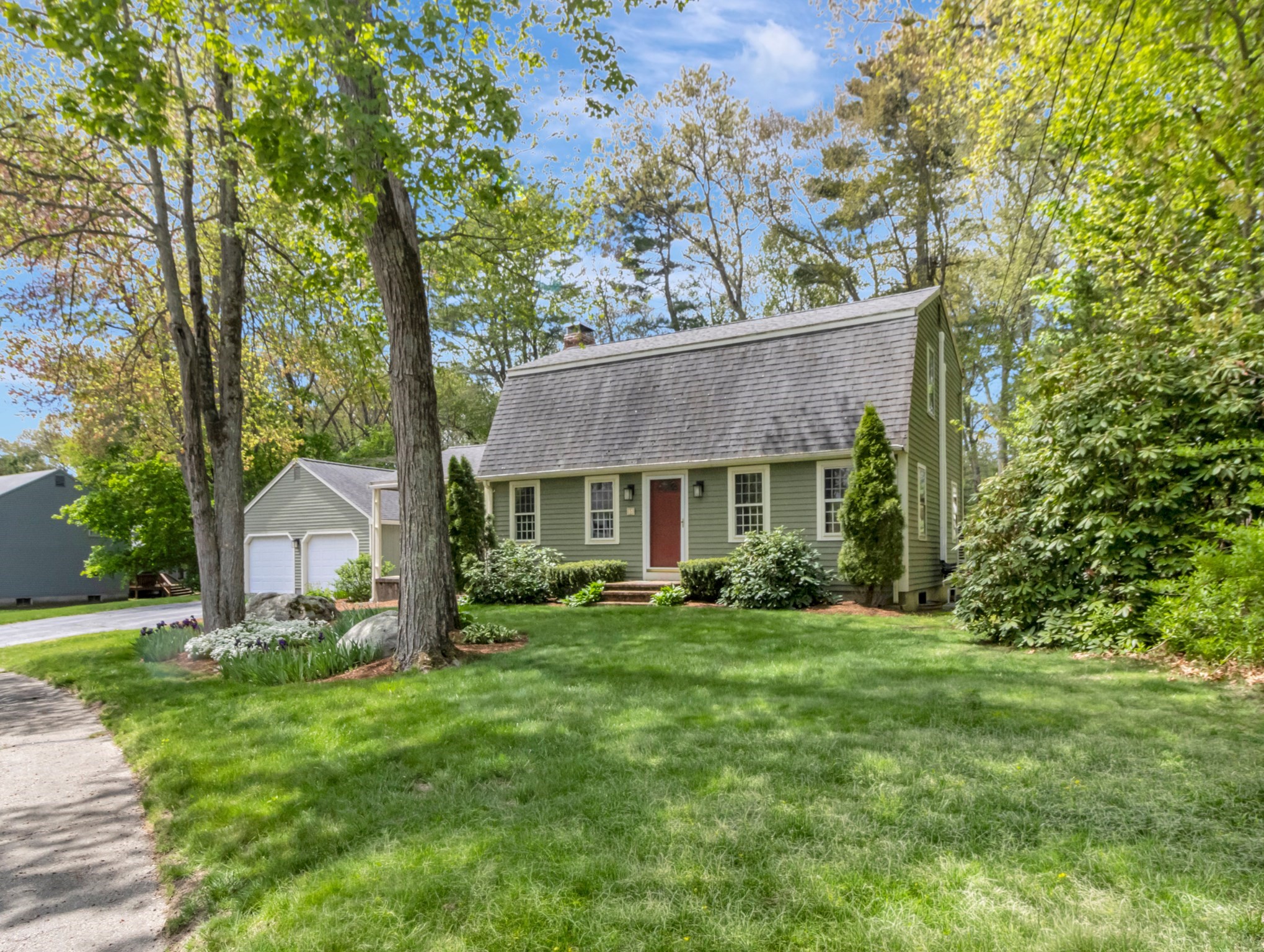 5 Juniper Dr, Mansfield, MA 02048