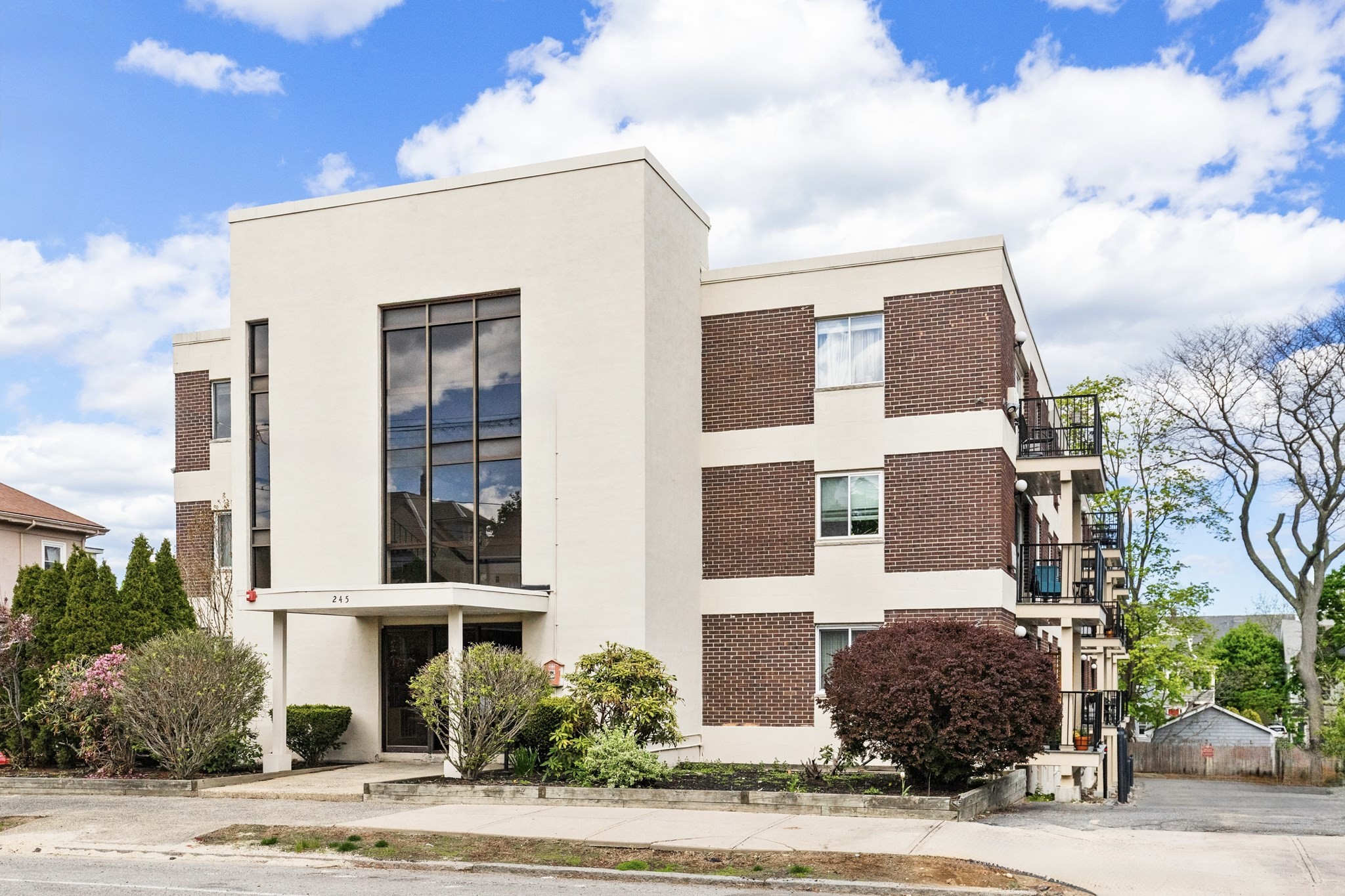 245 Lafayette St Unit 3G, Salem, MA 01970