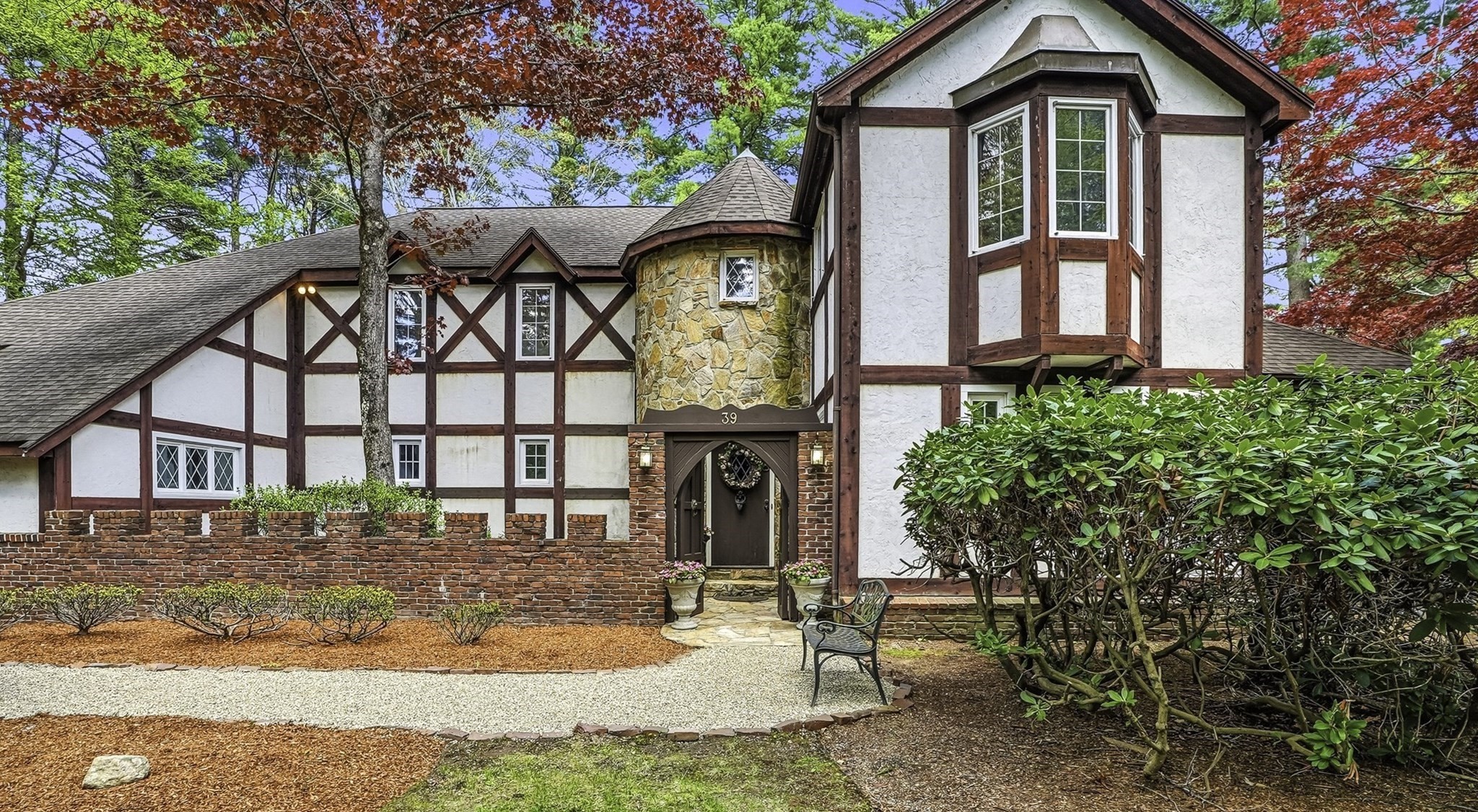 39 School Street, Hopkinton, MA 01748
