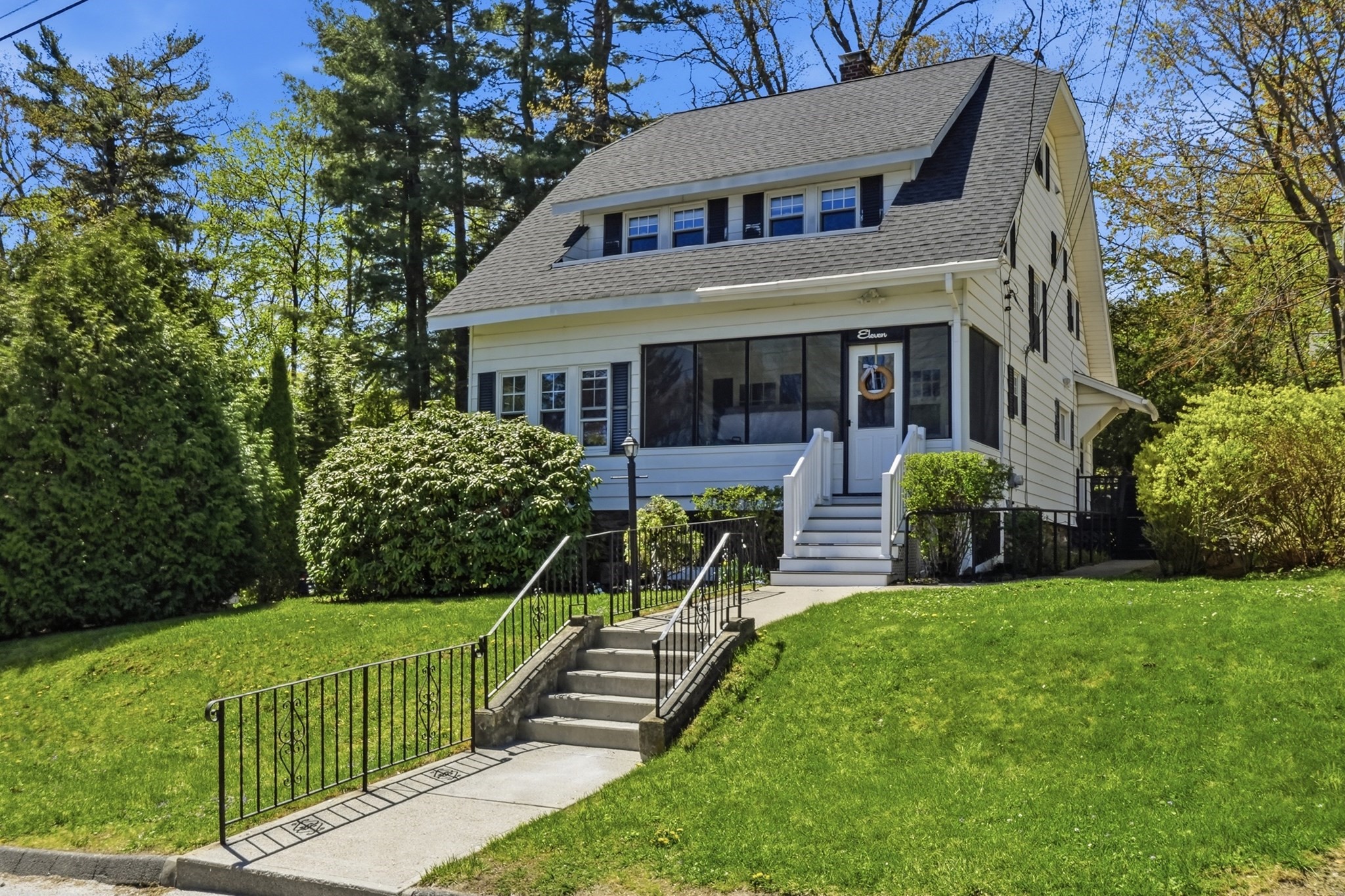 11 Wildrose Avenue, Worcester, MA 01602
